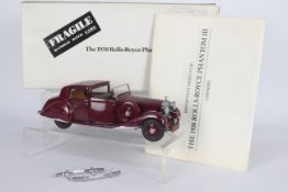 Danbury Mint - A boxed Danbury Mint 1:24 scale 1938 Rolls Royce Phantom III.