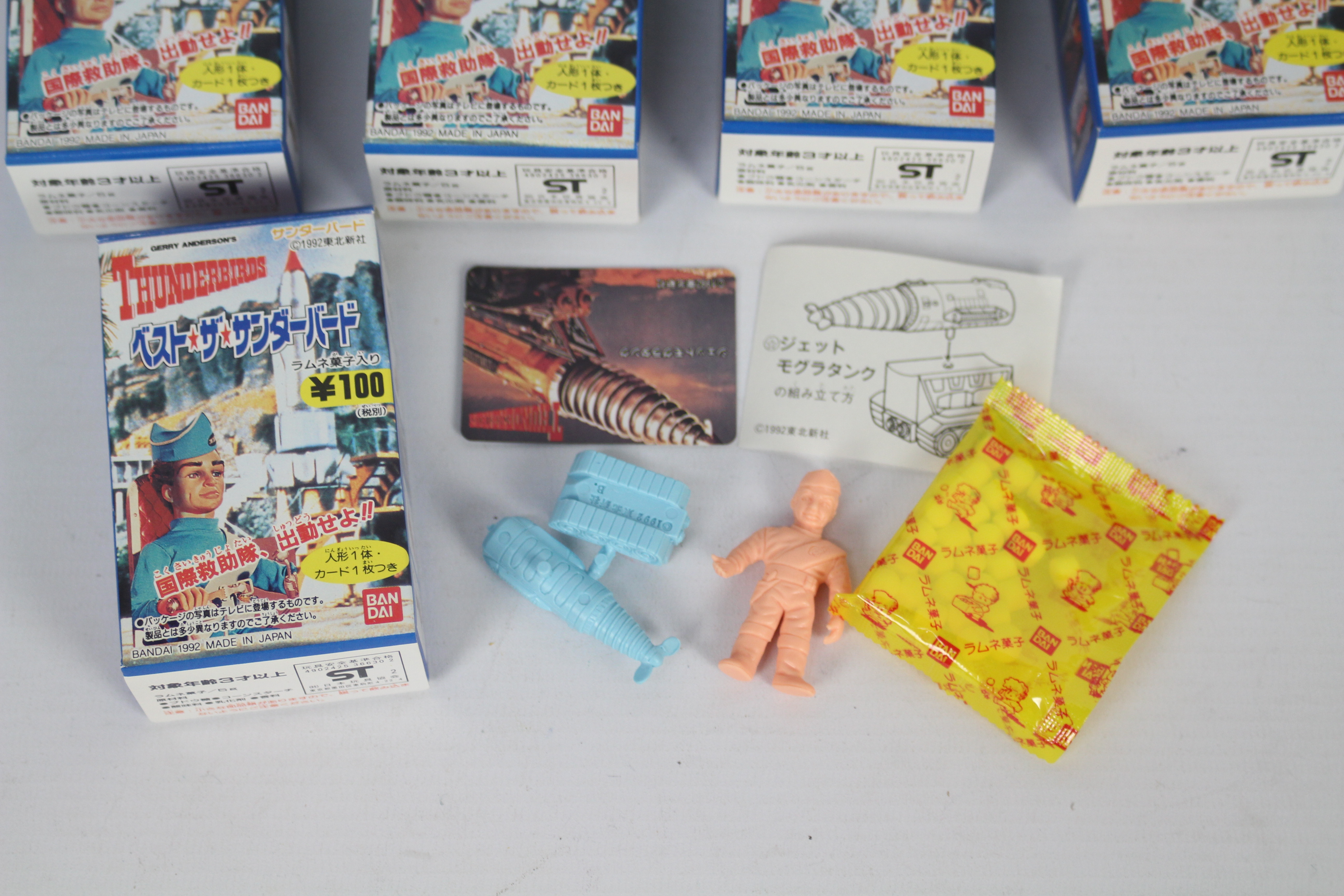 Bandai - A trade box of 10 vintage Bandai Japanese Thunderbirds Candy Boxes and Mini Toys. - Image 3 of 5