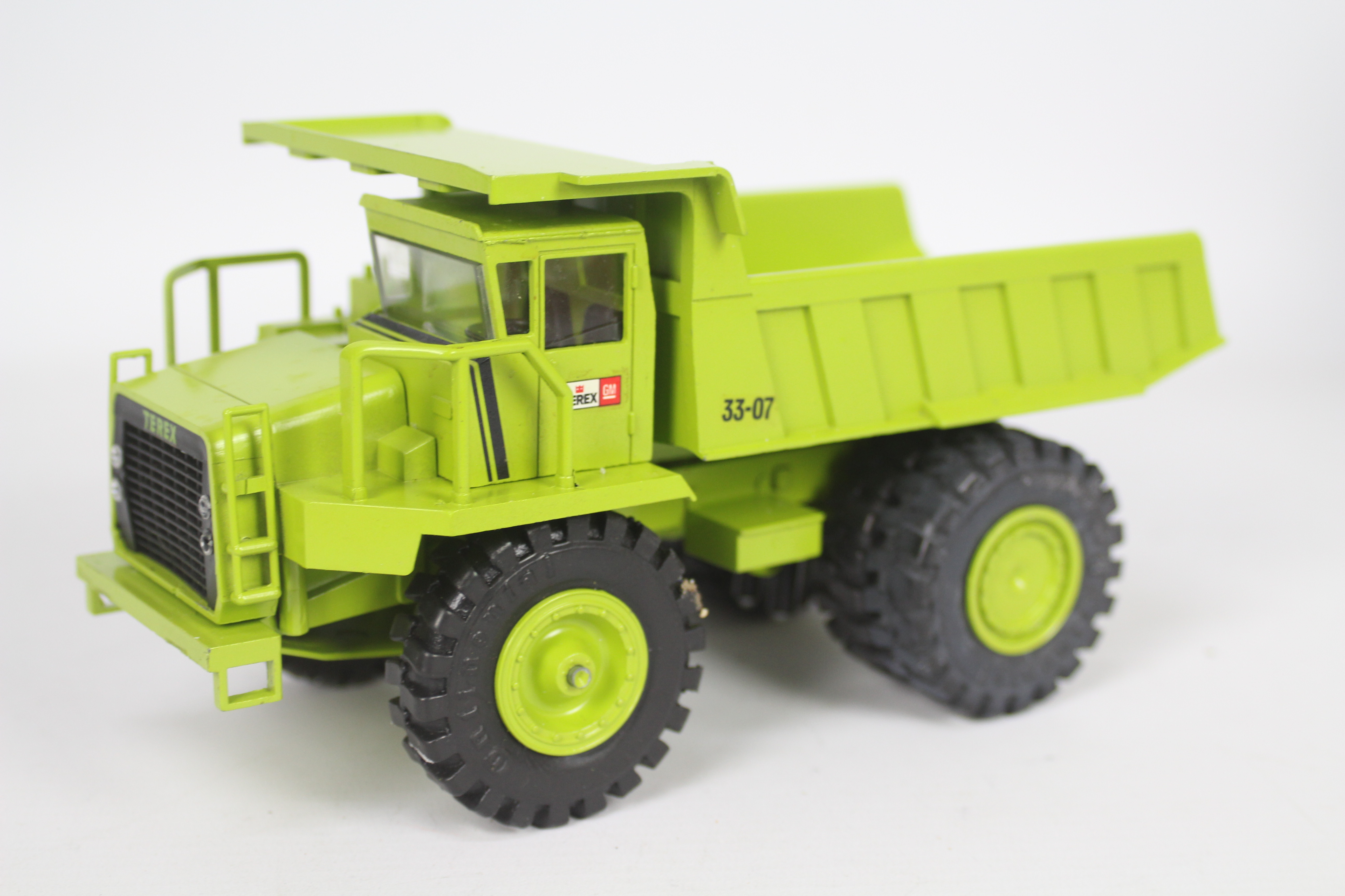 NZG - A boxed GM Terex 33-07 Hauler in 1:40 scale. # 163. - Image 2 of 4