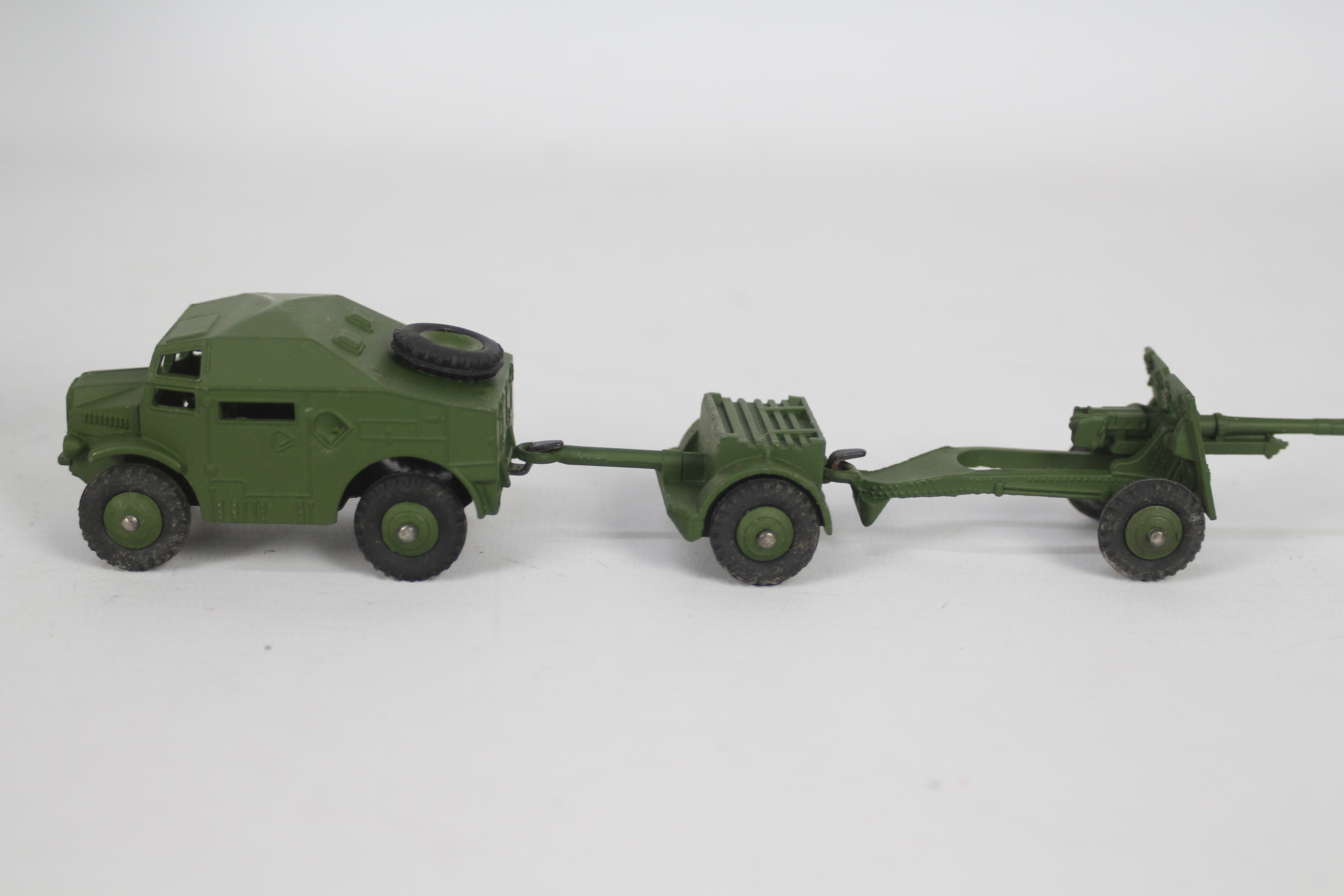 Dinky - A boxed Dinky # 697 25-Pounder Field Gun Set. - Image 3 of 5