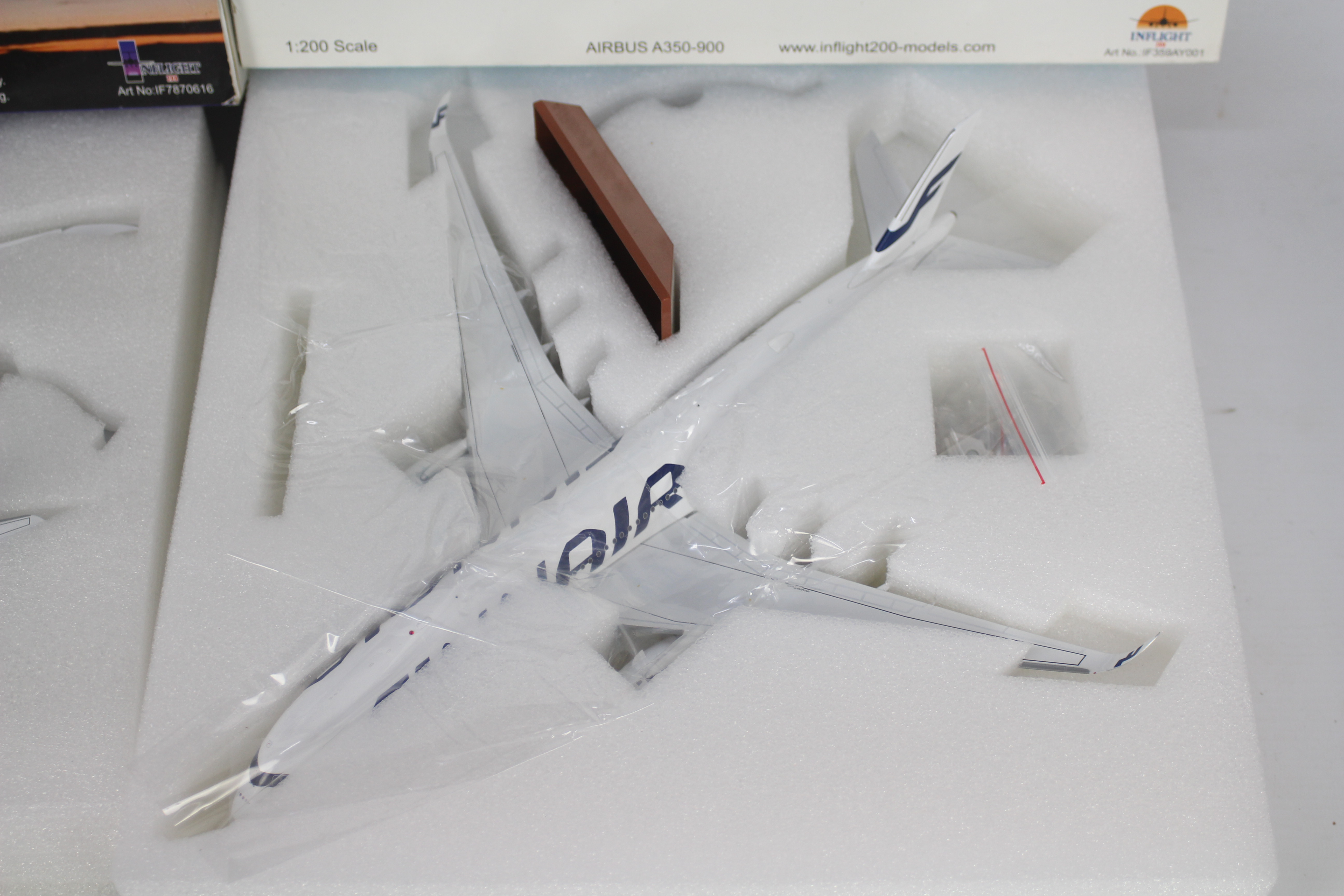 Inflight Models - two 1:200 scale models comprising Finnair Airbus A350-900 # IF359AY001 and Air - Image 3 of 3