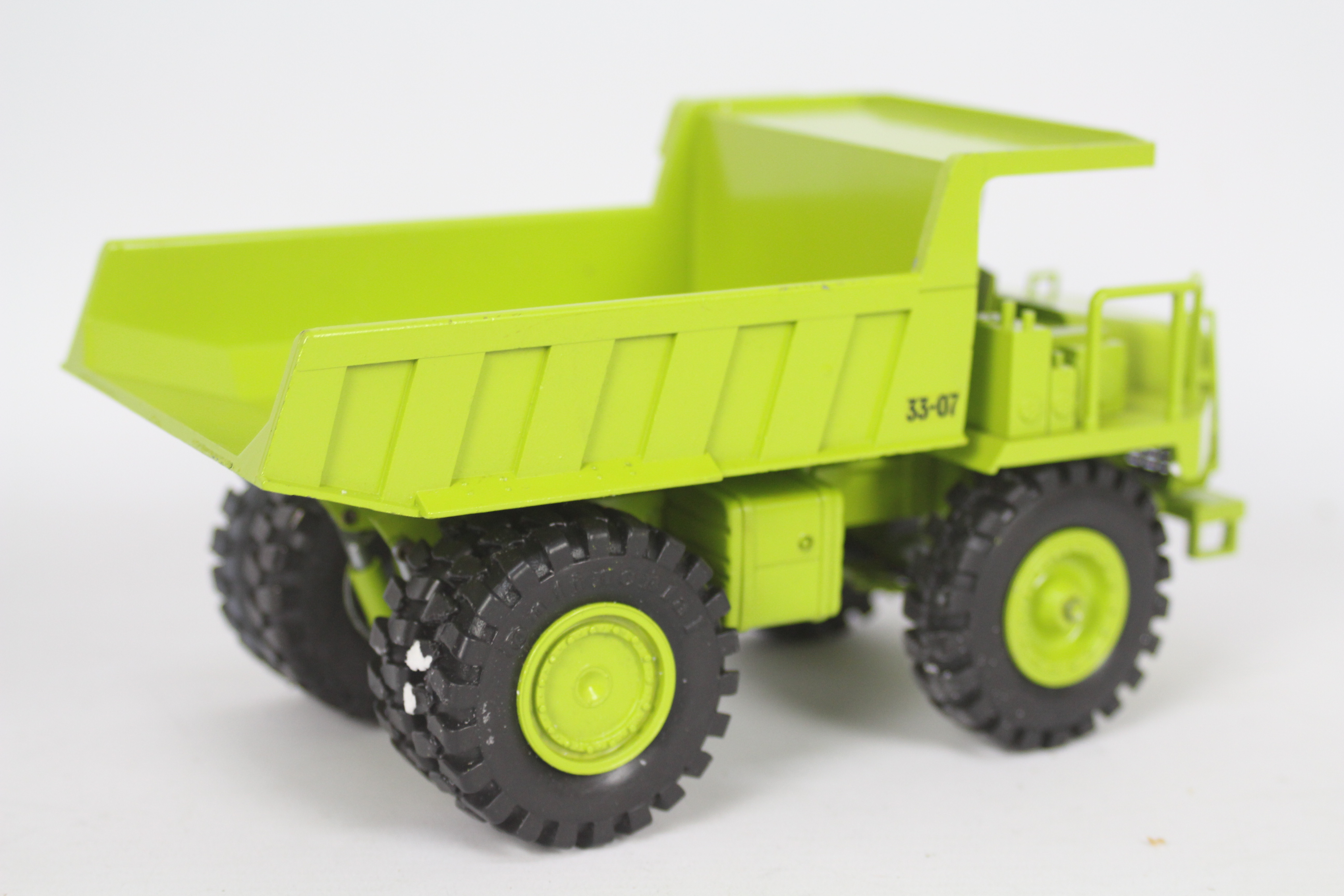 NZG - A boxed GM Terex 33-07 Hauler in 1:40 scale. # 163. - Image 4 of 4