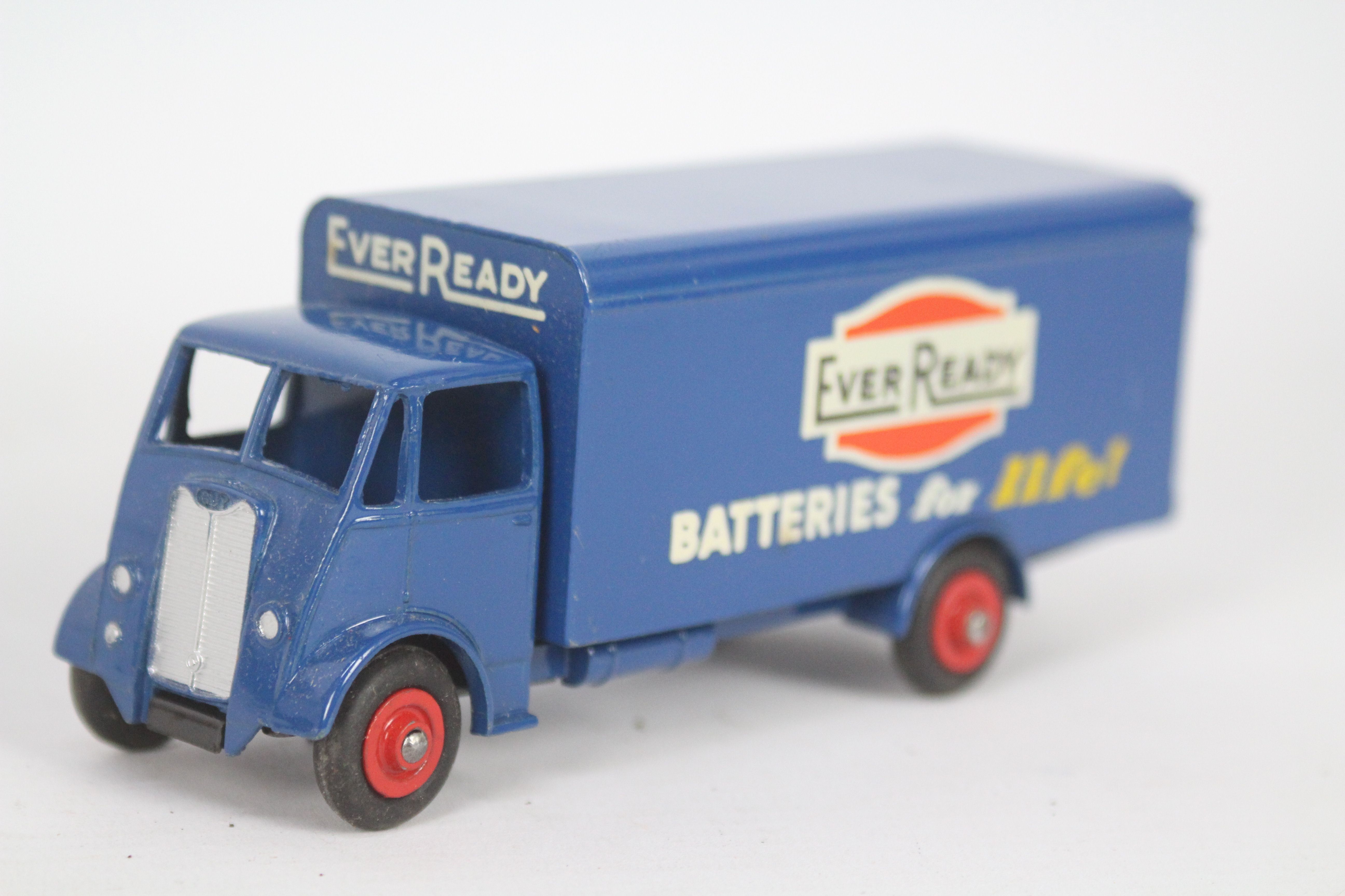 Dinky - A boxed Dinky # 918 Guy Ever Ready Van. - Image 2 of 6