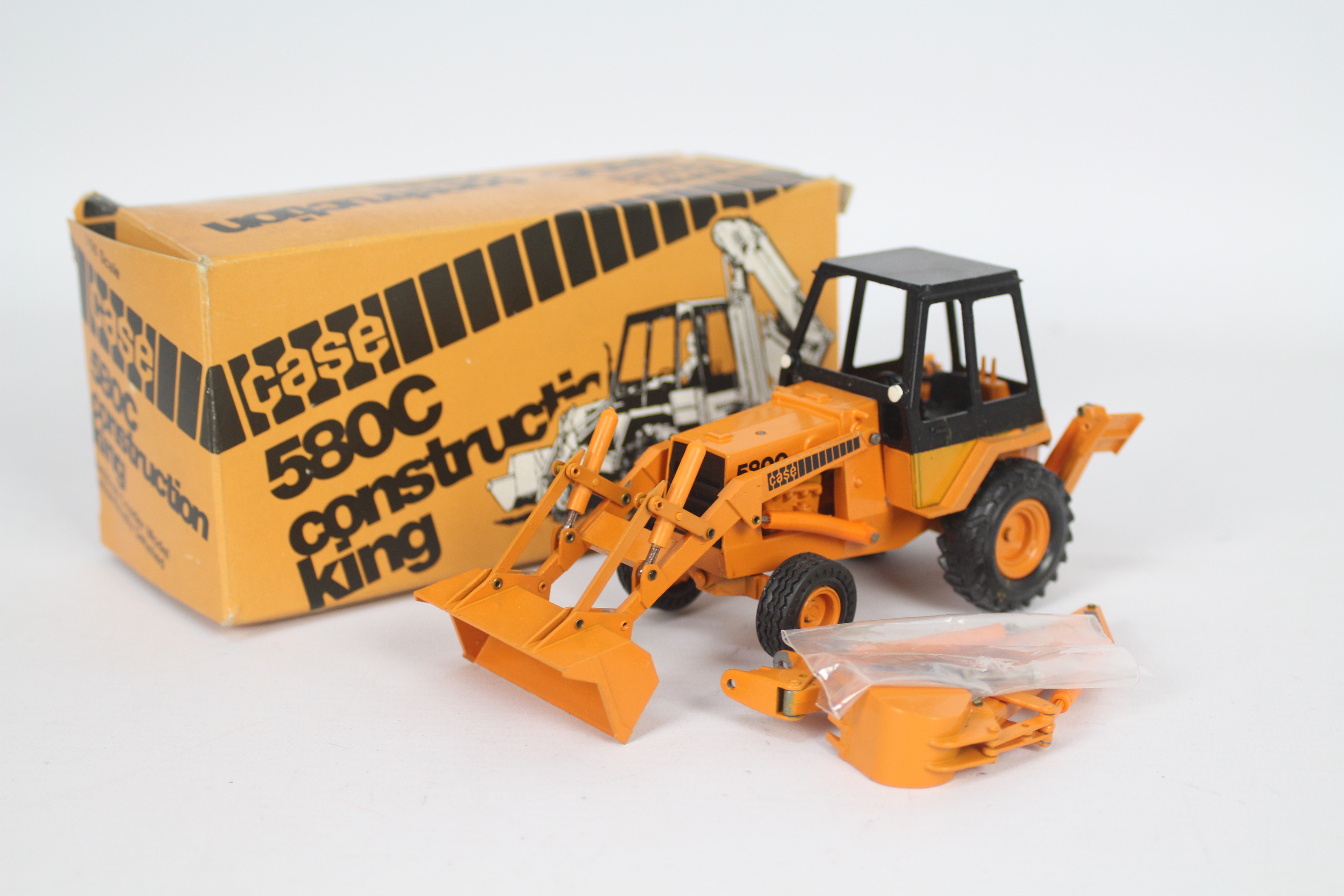 Gescha - A boxed Case 580C Construction King Backhoe-Loader. # 293.