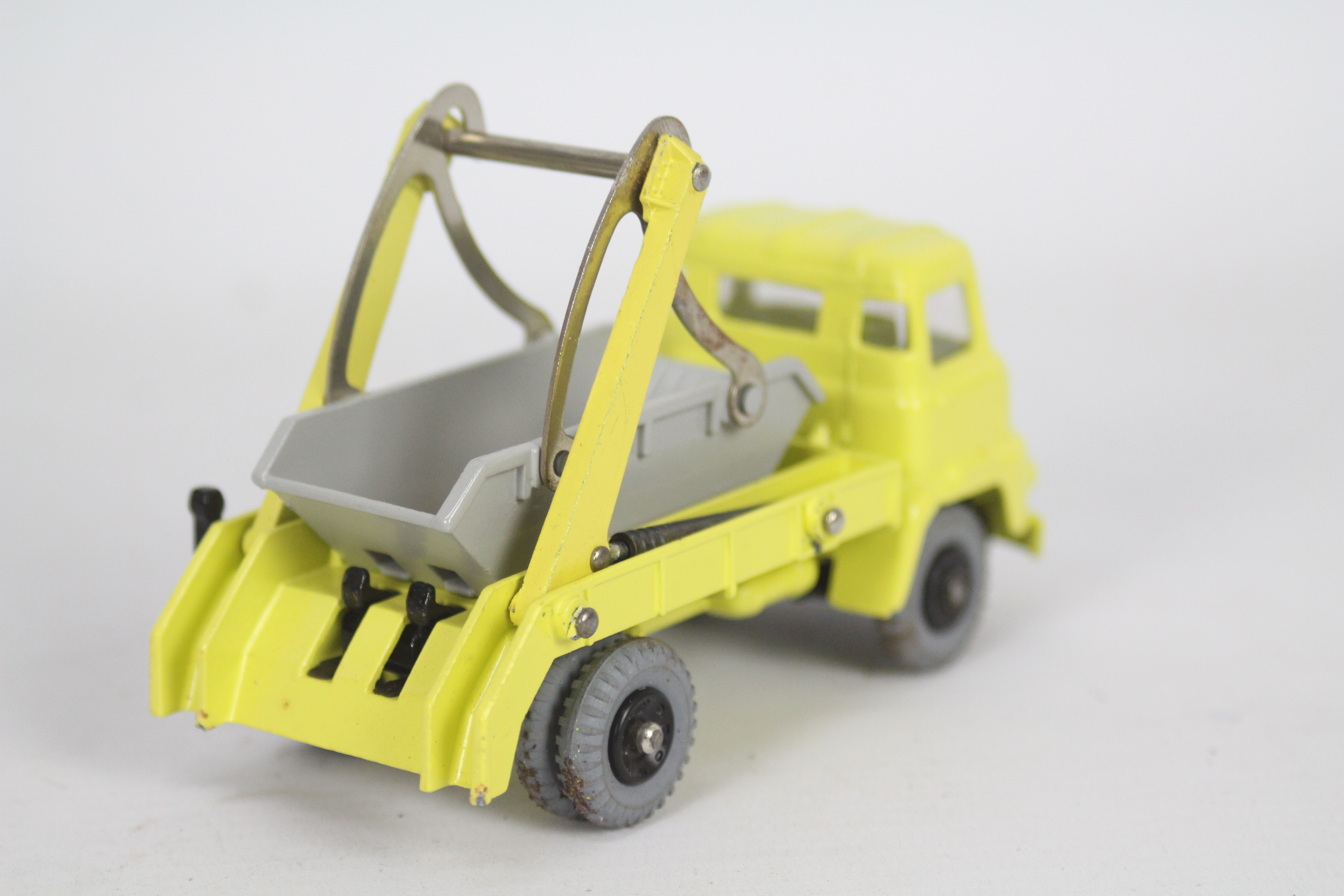 Dinky - A boxed Dinky # 966 Marrel Multibucket Skip Lorry. - Image 4 of 5