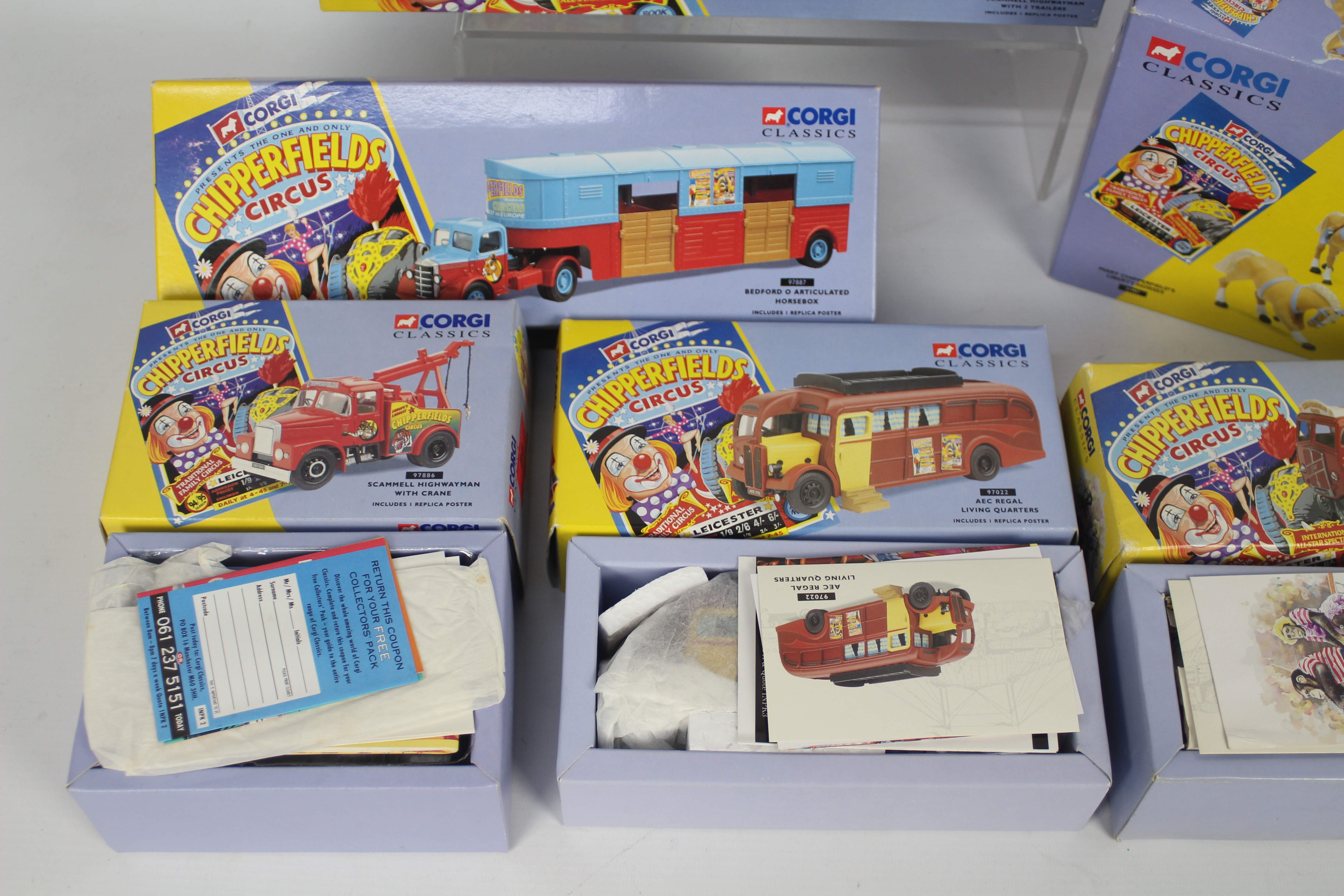 Corgi Chipperfields Circus - sixe boxed diecast models comprising # 97886, 97887, 97957, 97022, - Image 2 of 3