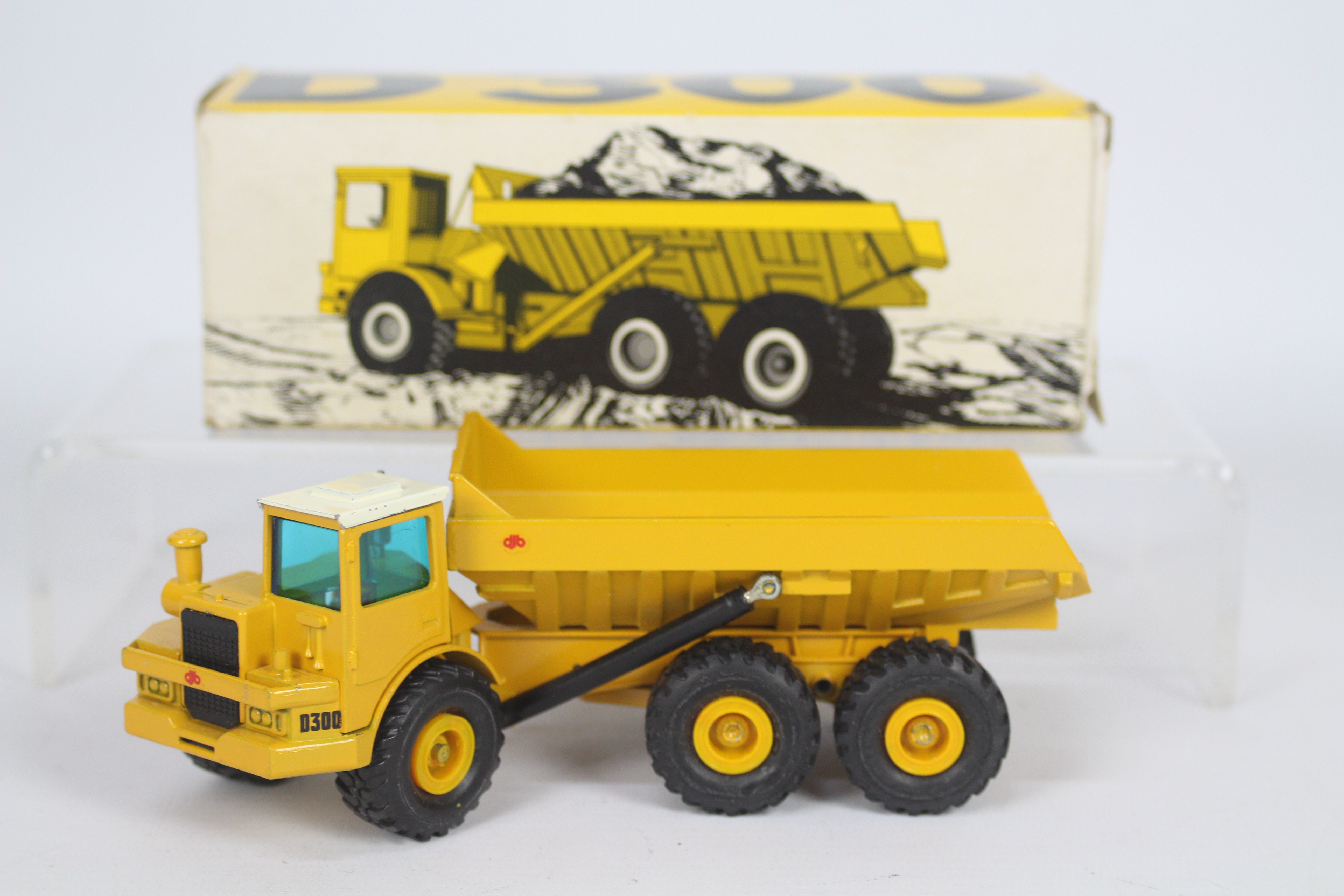 NZG - A boxed DJB D300 Knickgelenkter Muldenkipper dumper truck in 1:50 scale. # 166.