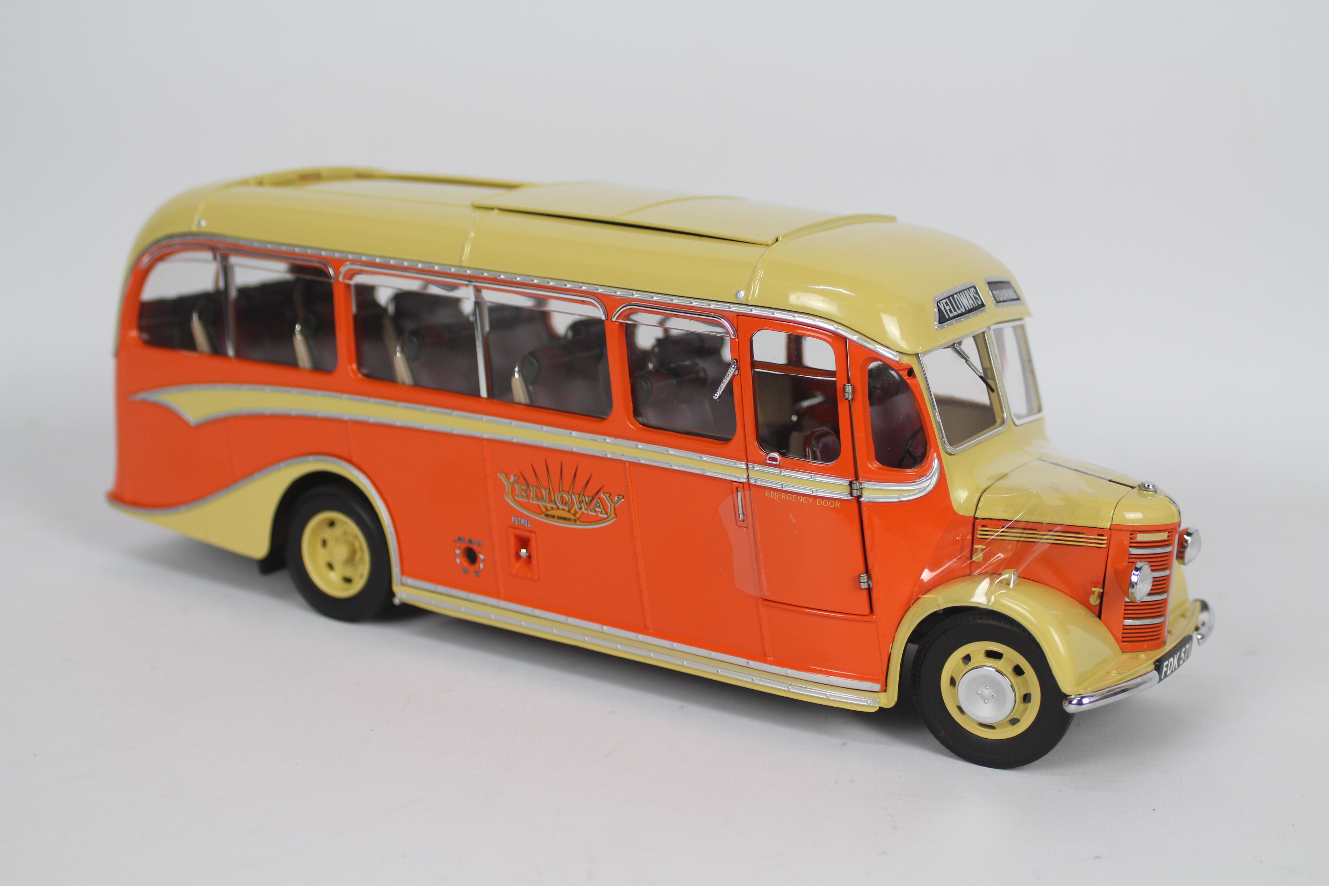 Sun Star - A boxed limited edition 1:24 scale 1947 Bedford OB Duple Vista Coach in Yelloways livery. - Image 2 of 7