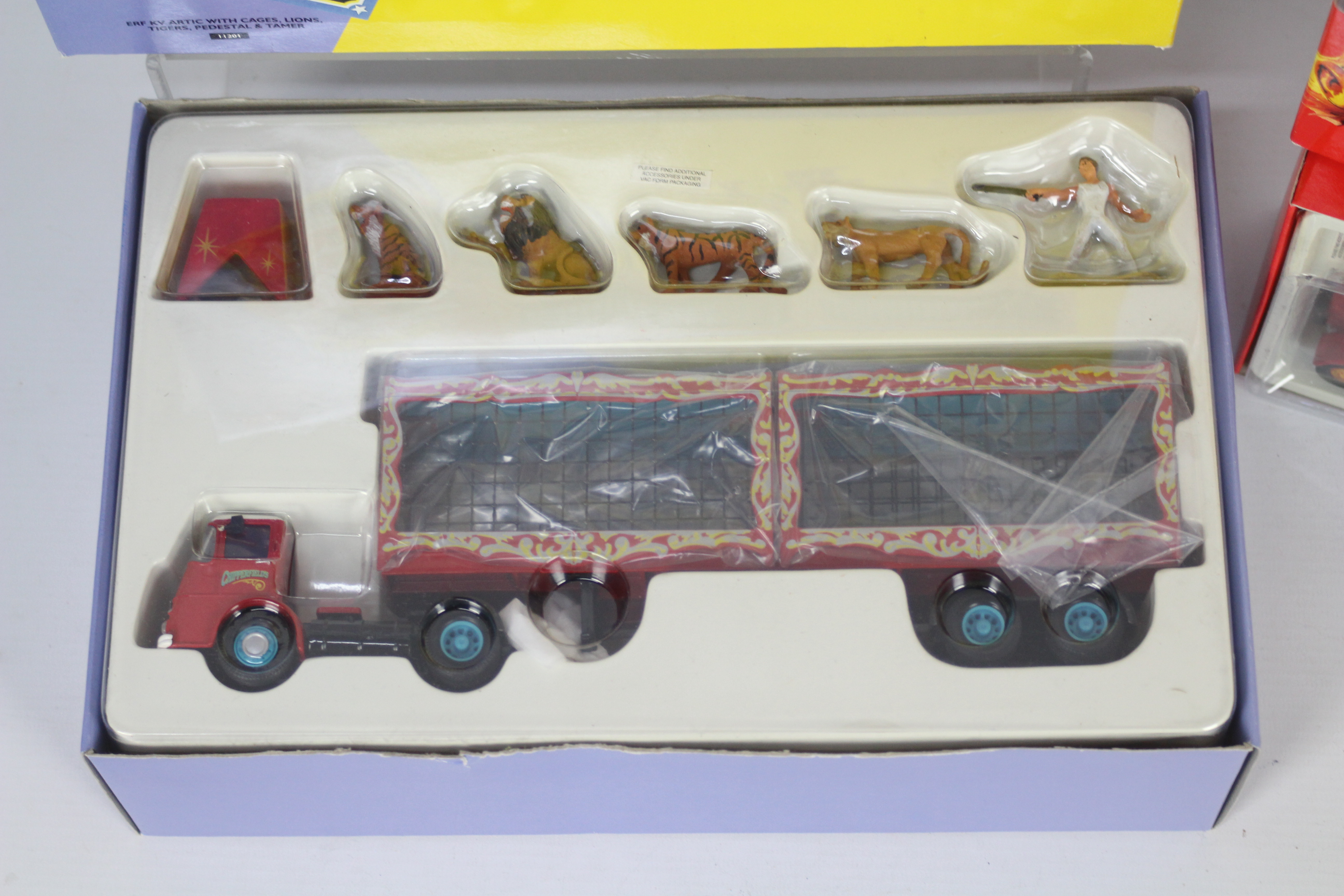 Corgi - a Corgi Jean Richard Pinder Circus diecast model #35202 Daimler Bus and a Corgi Classics - Image 3 of 3