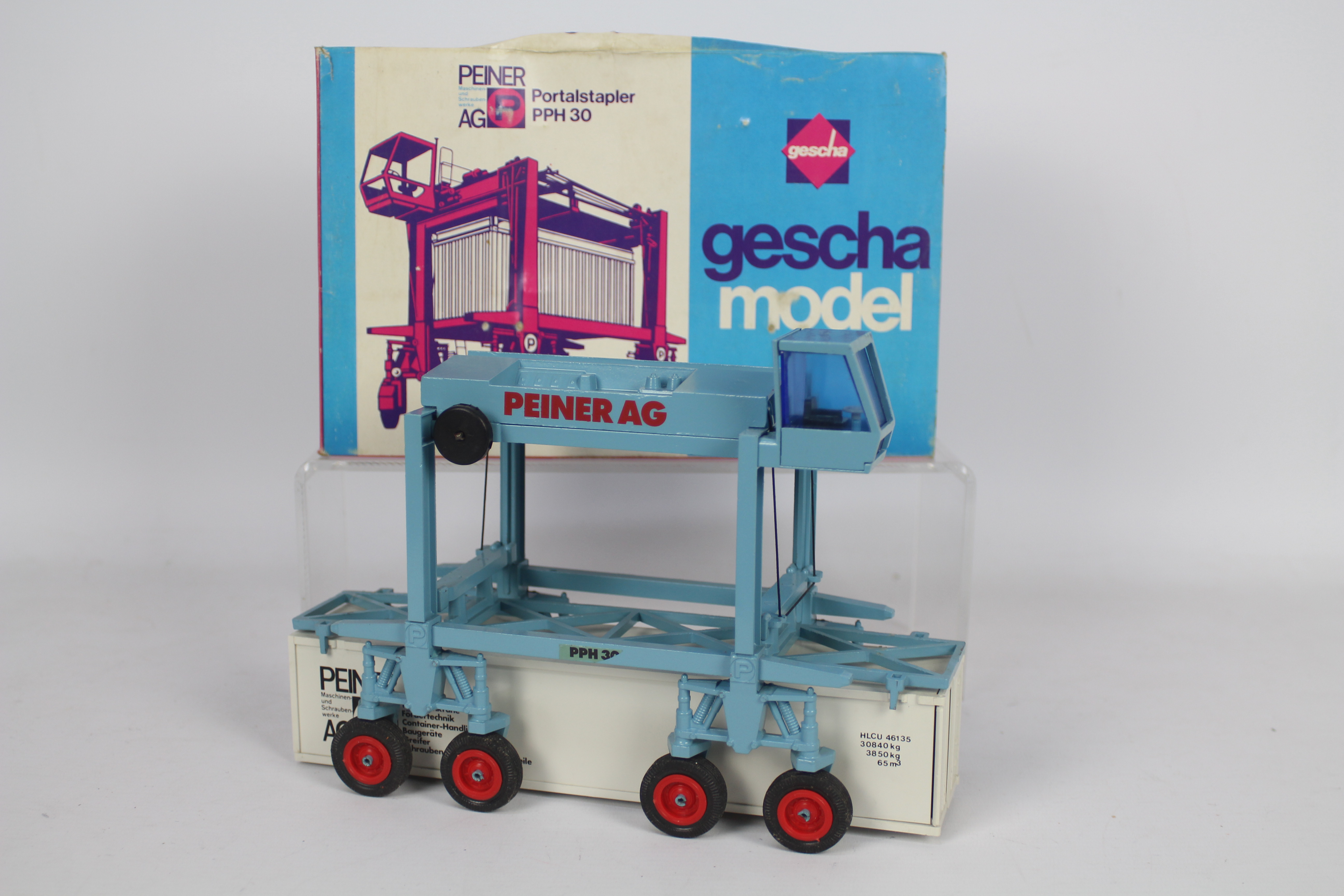 Gescha - A boxed Peiner PPH30 Portalstapler Container Truck. # 360.