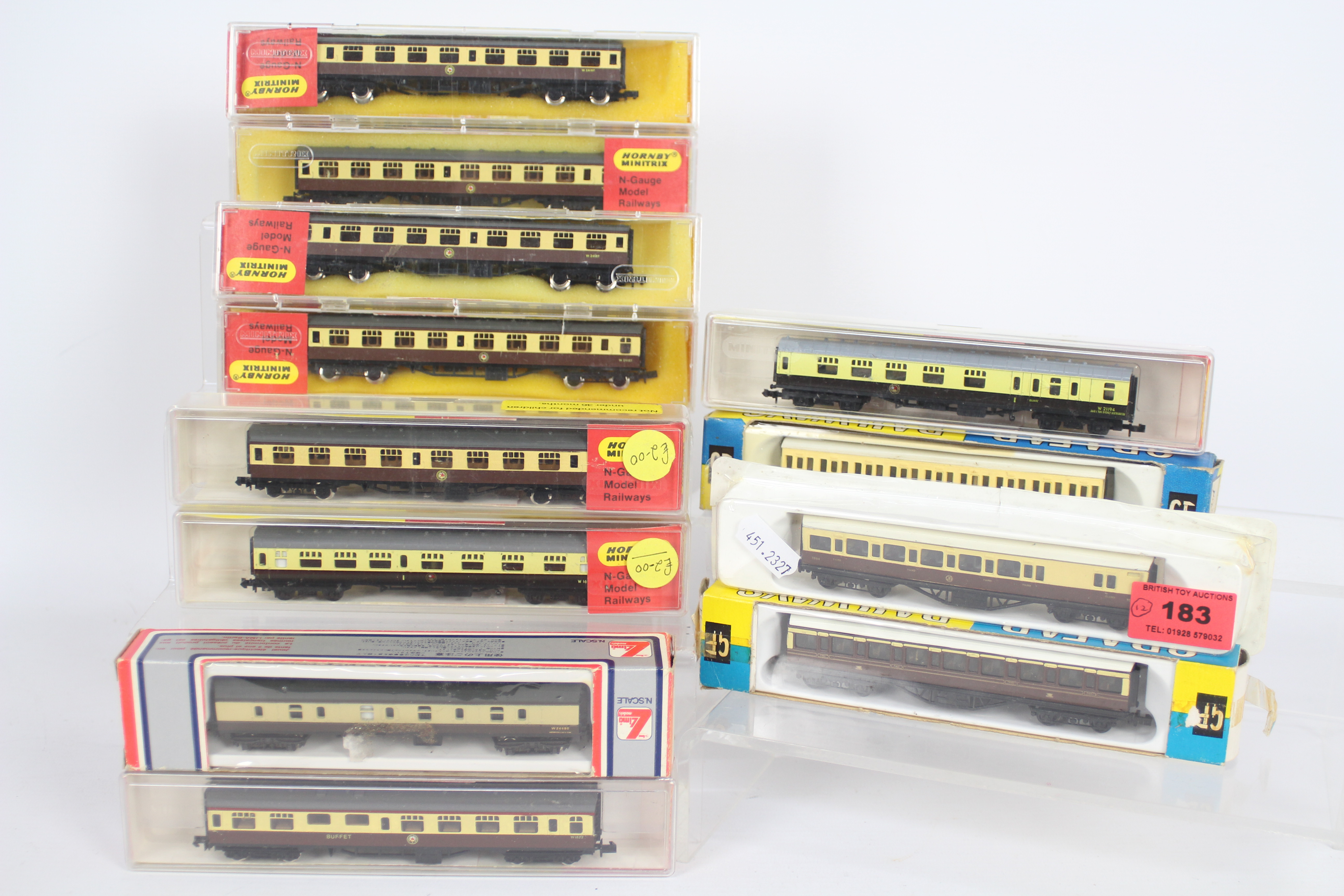 Minitrix, Graham Farish and other - twelve N gauge Passenger Carriages, GWR livery,