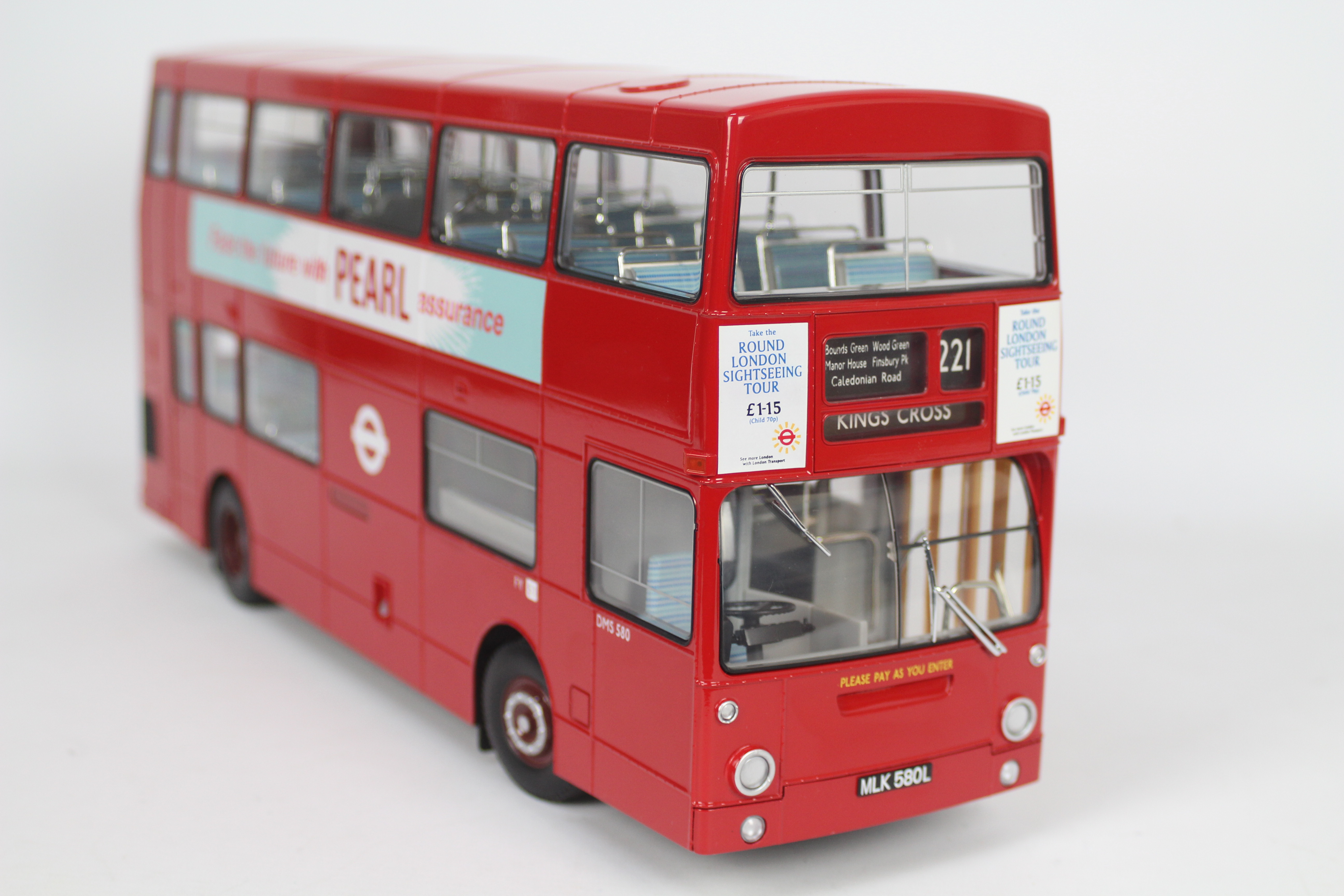 Gilbow - A boxed 1:24 scale Daimler DMS London Transport Bus # 99101. - Image 3 of 6