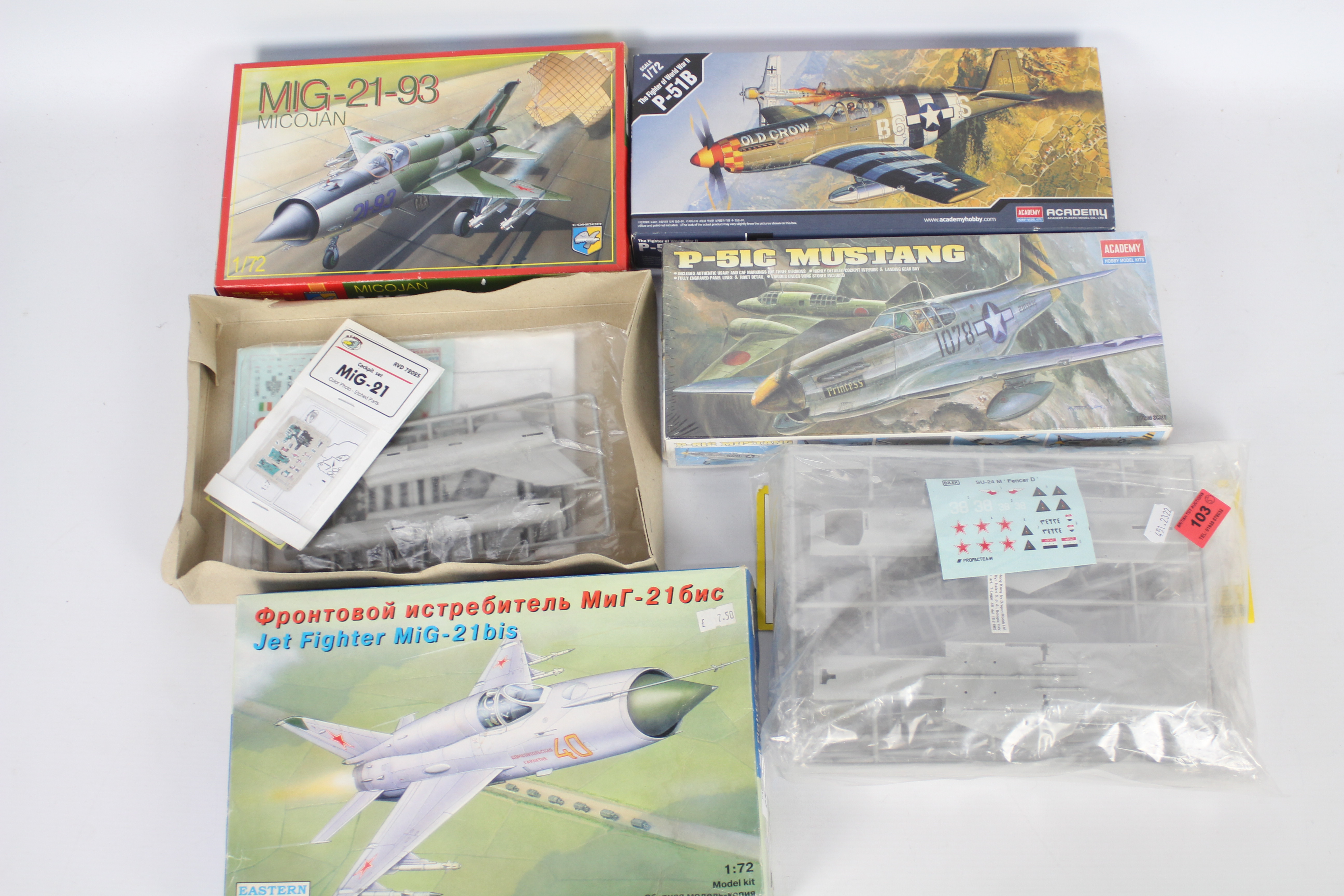 Five model kits of military aeroplanes comprising Mustang P-5IC (Academy),