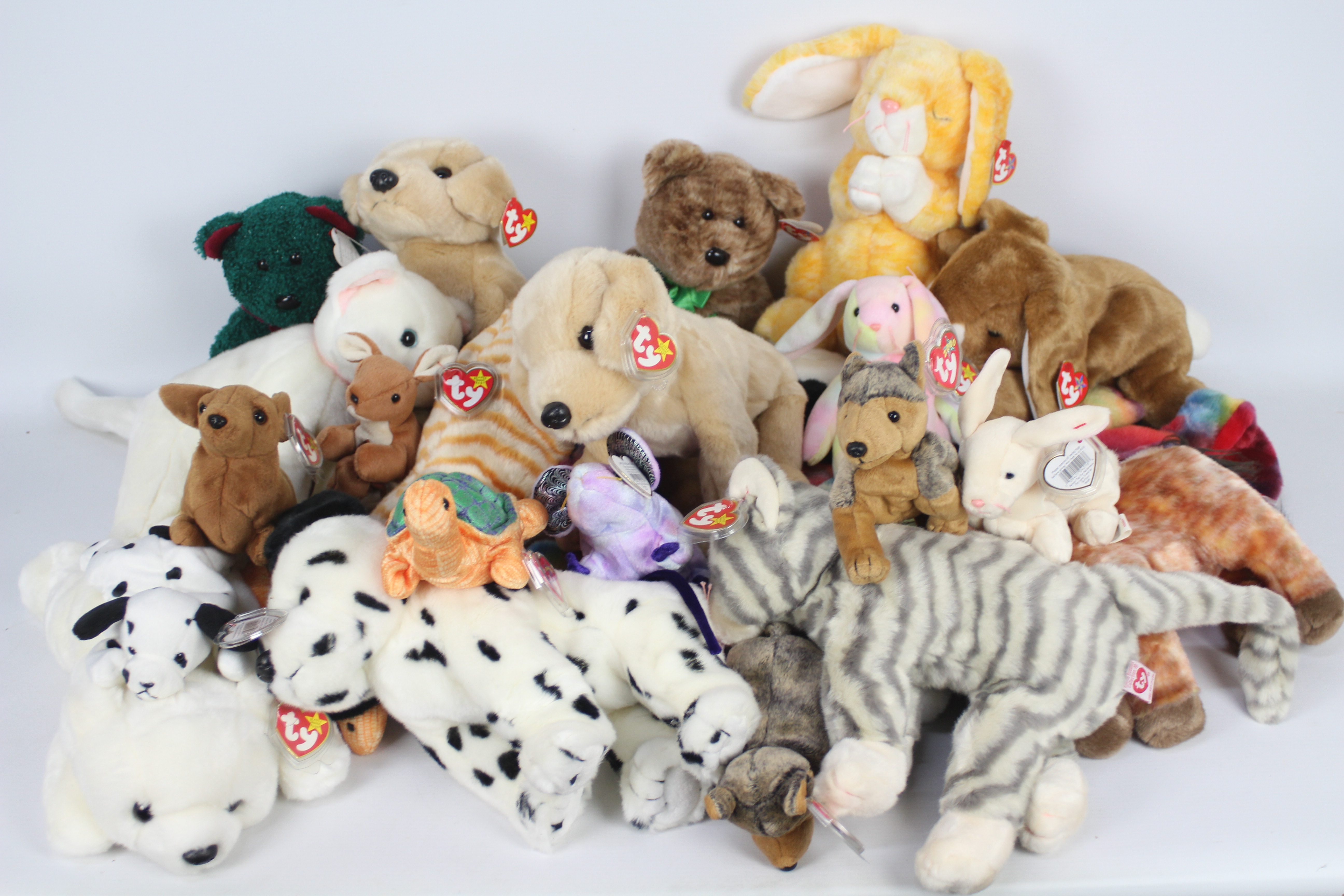 Ty Beanie - The Beanie Babies and Beanie Buddies Collection - A large quantity of 10 x first