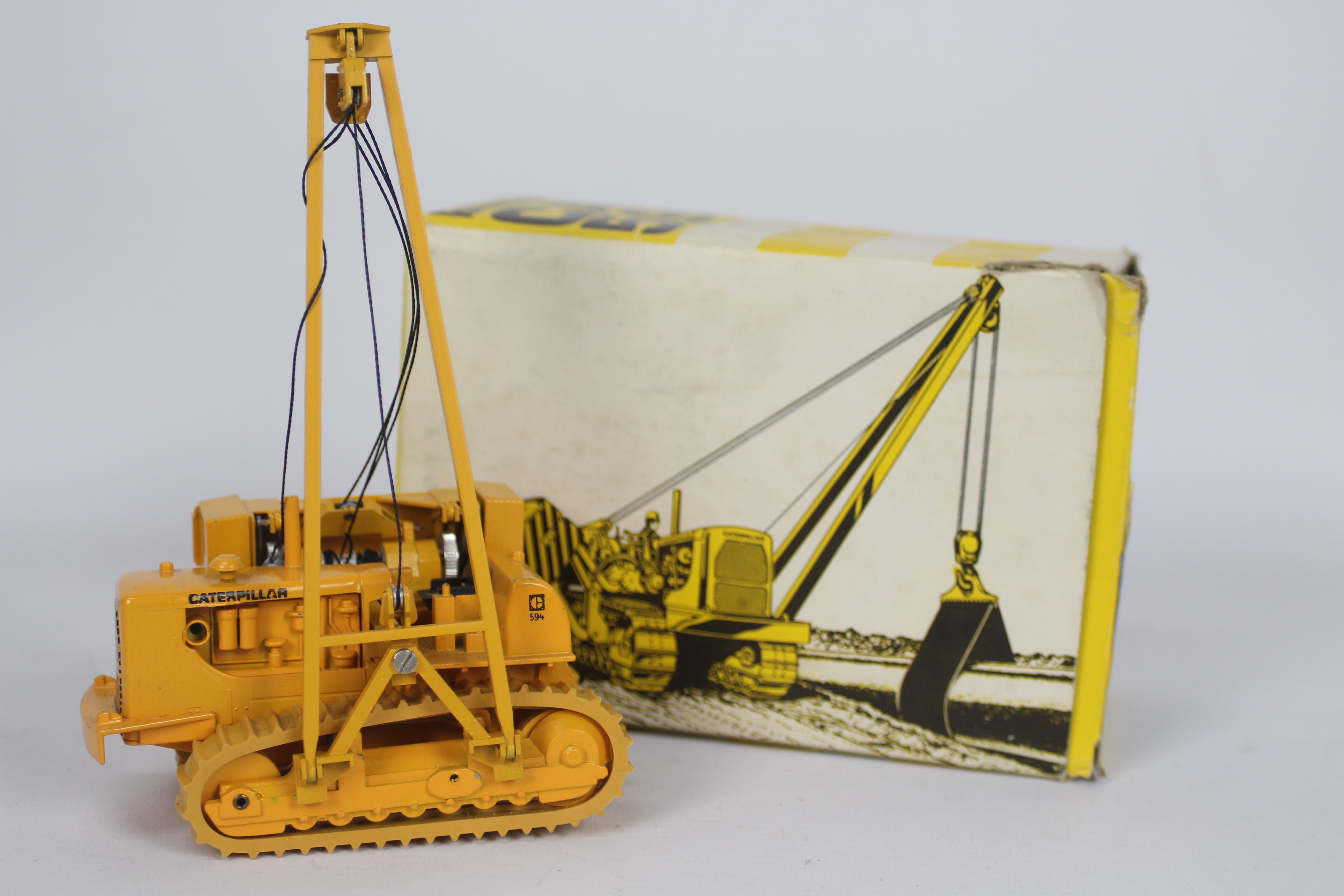 Gescha - A boxed CAT 594 Rohrverleger pipelayer. # 2872.