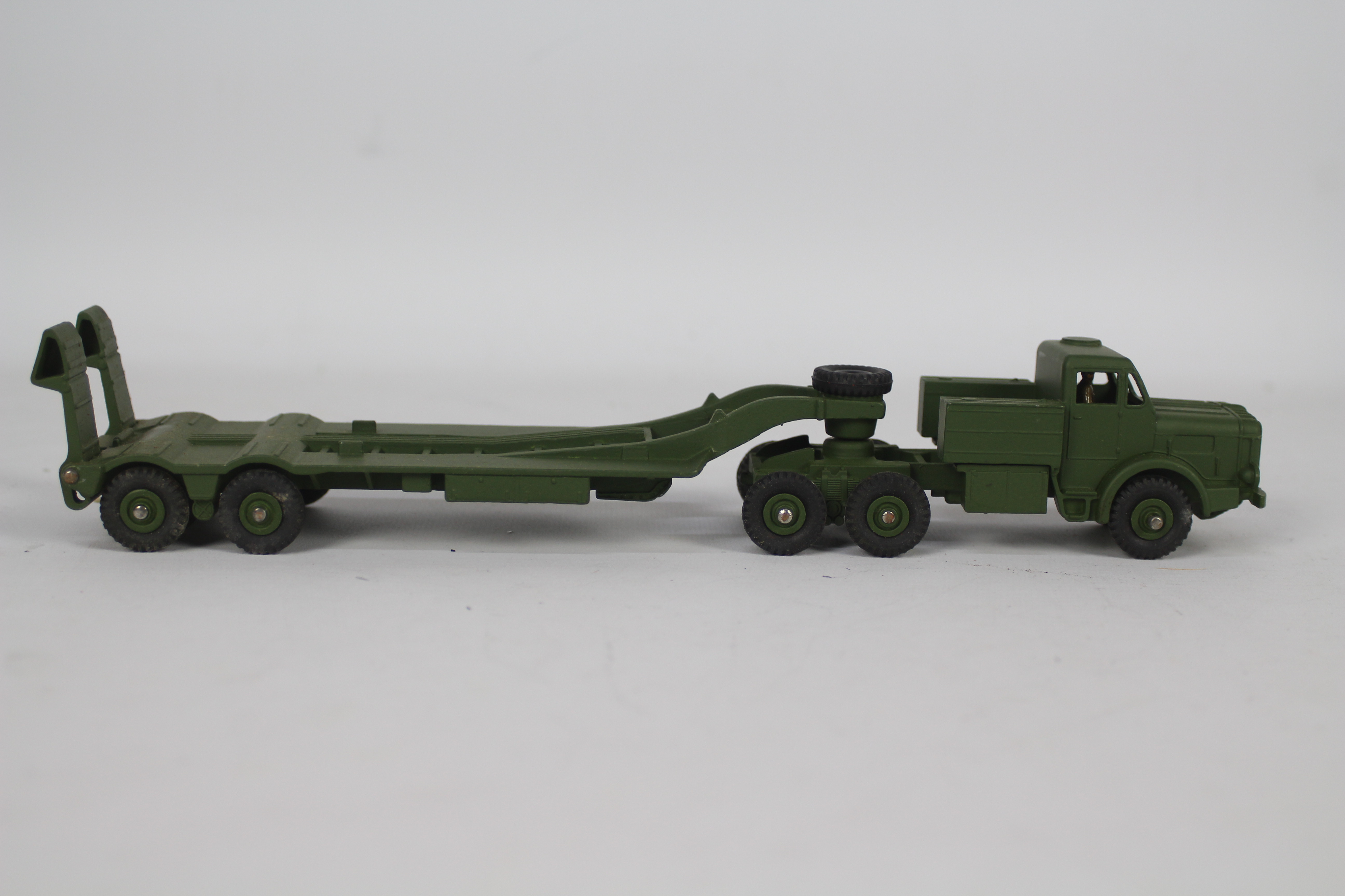 Dinky - A boxed Dinky # 660 Mighty Antar Tank Transporter. - Image 5 of 6