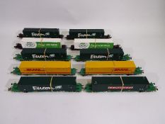 Bachmann - 5 x pairs of Intermodal Flat trucks with two containers on each including two # 37315 in