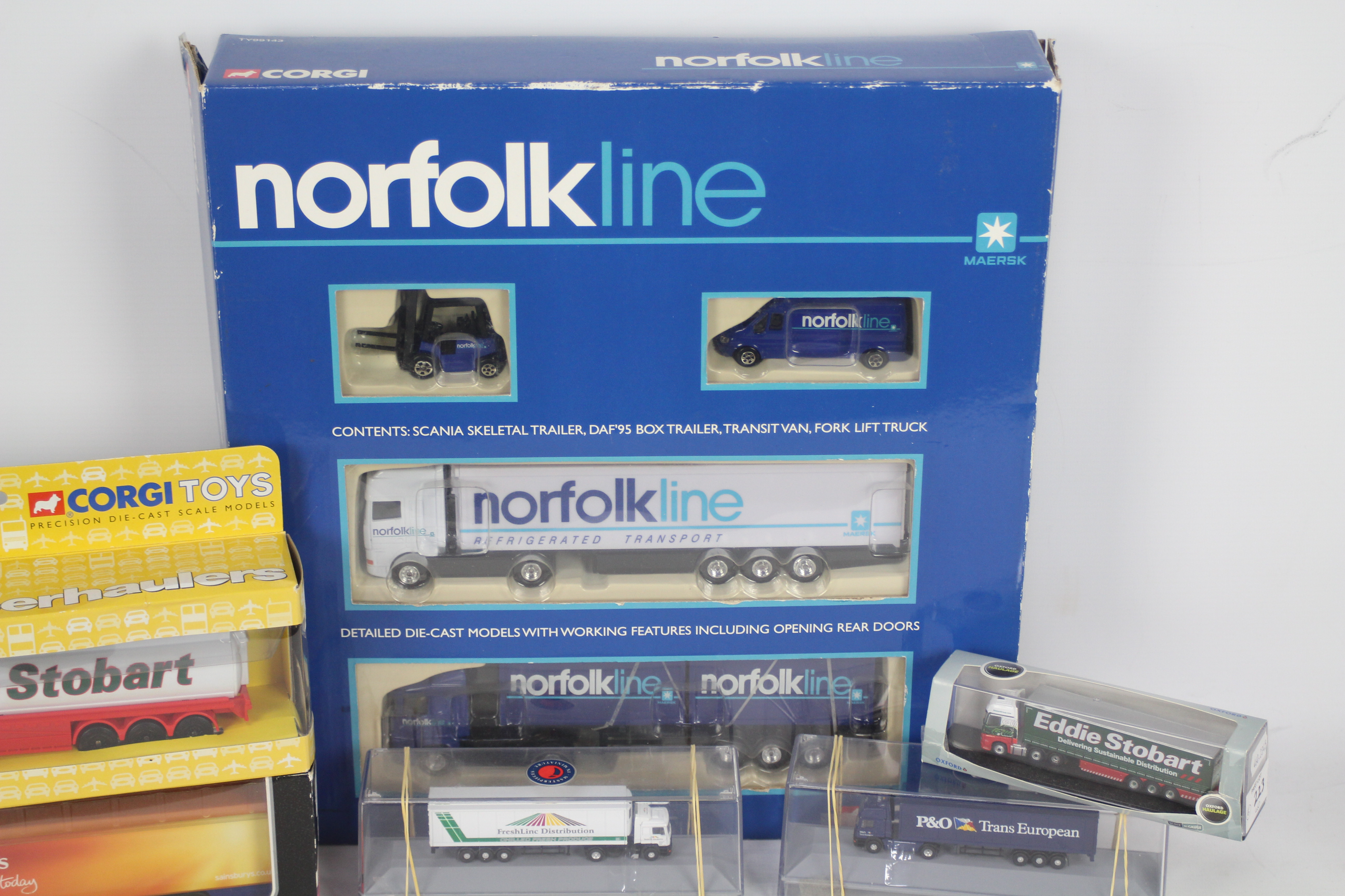 Corgi - Oxford - Intertrans - 6 x boxed trucks in two scales including Oxford N Gauge Mercedes Benz - Image 2 of 3