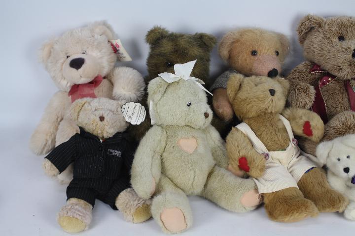 A collection of teddy bears by Dakin, Russ, Boyds, Best Friends, Keel Toys, Tiger Toys and other. - Image 2 of 3