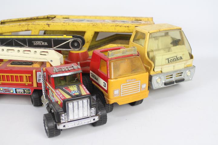 Tonka - 3 x large vintage pressed steel trucks, - Image 3 of 3