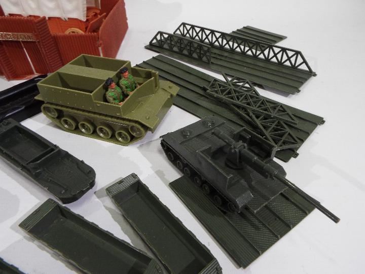 Airfix - Timpo - Lone Star - A collection of vintage plastic military models including Airfix DUKW, - Image 2 of 3