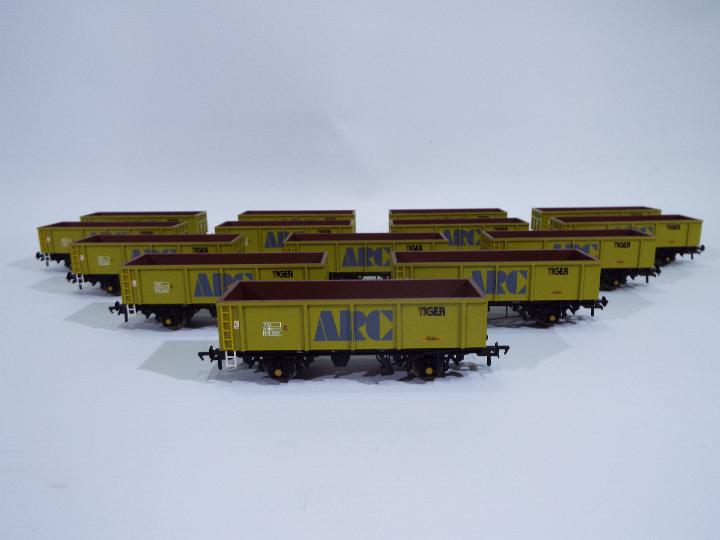 Bachmann - 14 x unboxed 00 gauge wagons, - Image 2 of 2