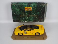 Maisto - A boxed diecast 1:12 scale Maisto #33201 'Goldshield Collectables' Limited Edition 1992