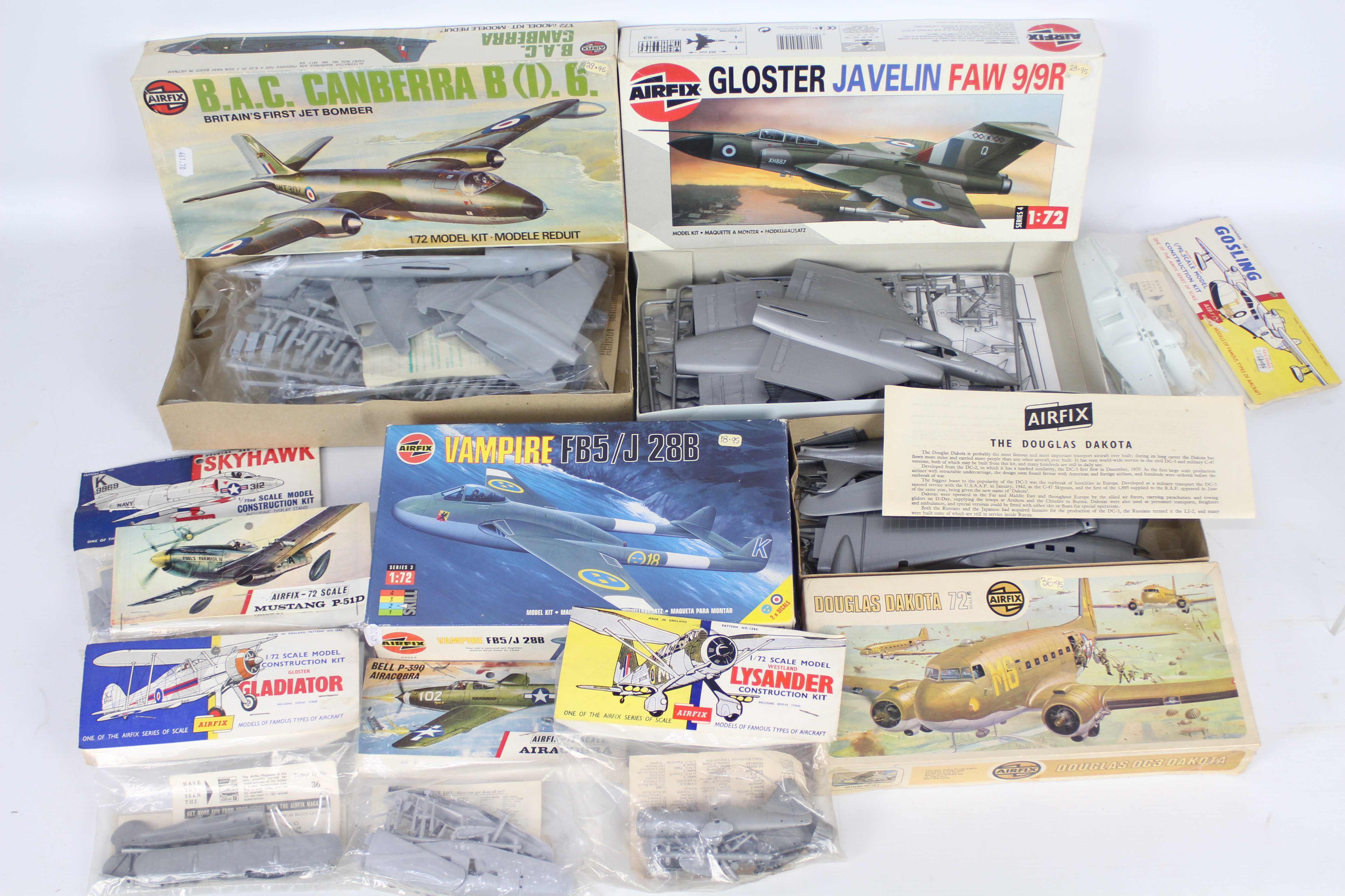 Airfix Kits - a collection of Airfix Kits to include 04045, 05012-8, 03064, 04003-1 and similar.