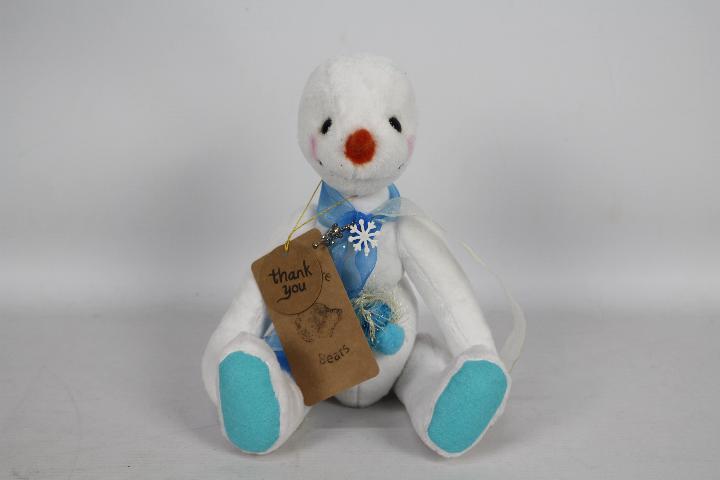 Bearmore Bears - A hand made fully jointed Snowman by Bearmore Bears.