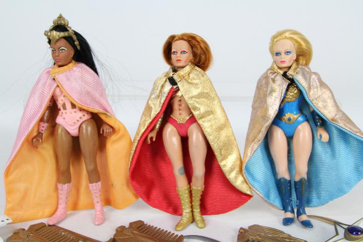 Galoob, Golden Girl - A trio of vintage , loose Golden Girl action figures by Galoob. - Image 2 of 3