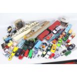 Maisto - Lledo - Tri-ang - A collection of 50 plus unboxed vehicles and boats in various scales
