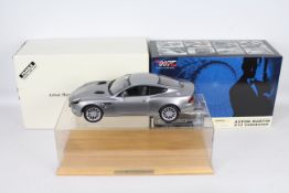 Kyosho - A boxed diecast 1;12 scale James Bond Aston Martin V12 Vanquish.