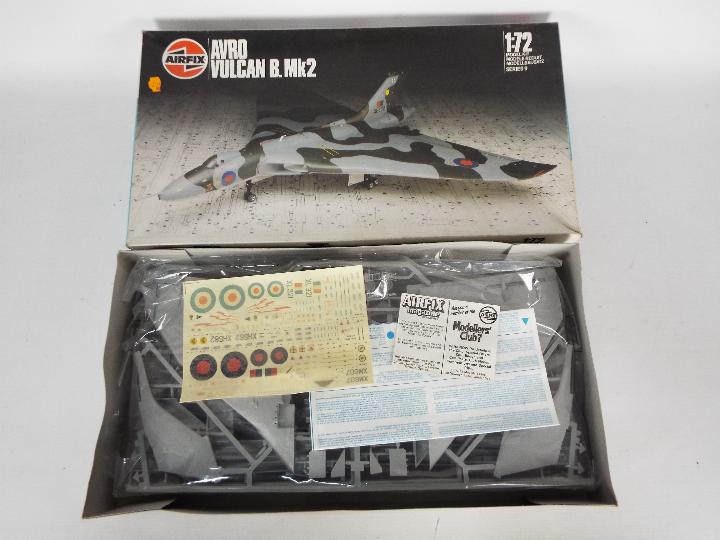 Airfix - A boxed 1:72 scale AVRO Vulcan B Mk 2 Series 9 model kit with parts still sealed in a bag