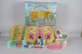 My Little Pony, Hasbro - A boxed vintage G1 My Little Pony 'Crimp 'N' Curl Hair Salon' playset.