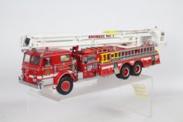 Franklin Mint - A Pierce Snorkel Fire Tr