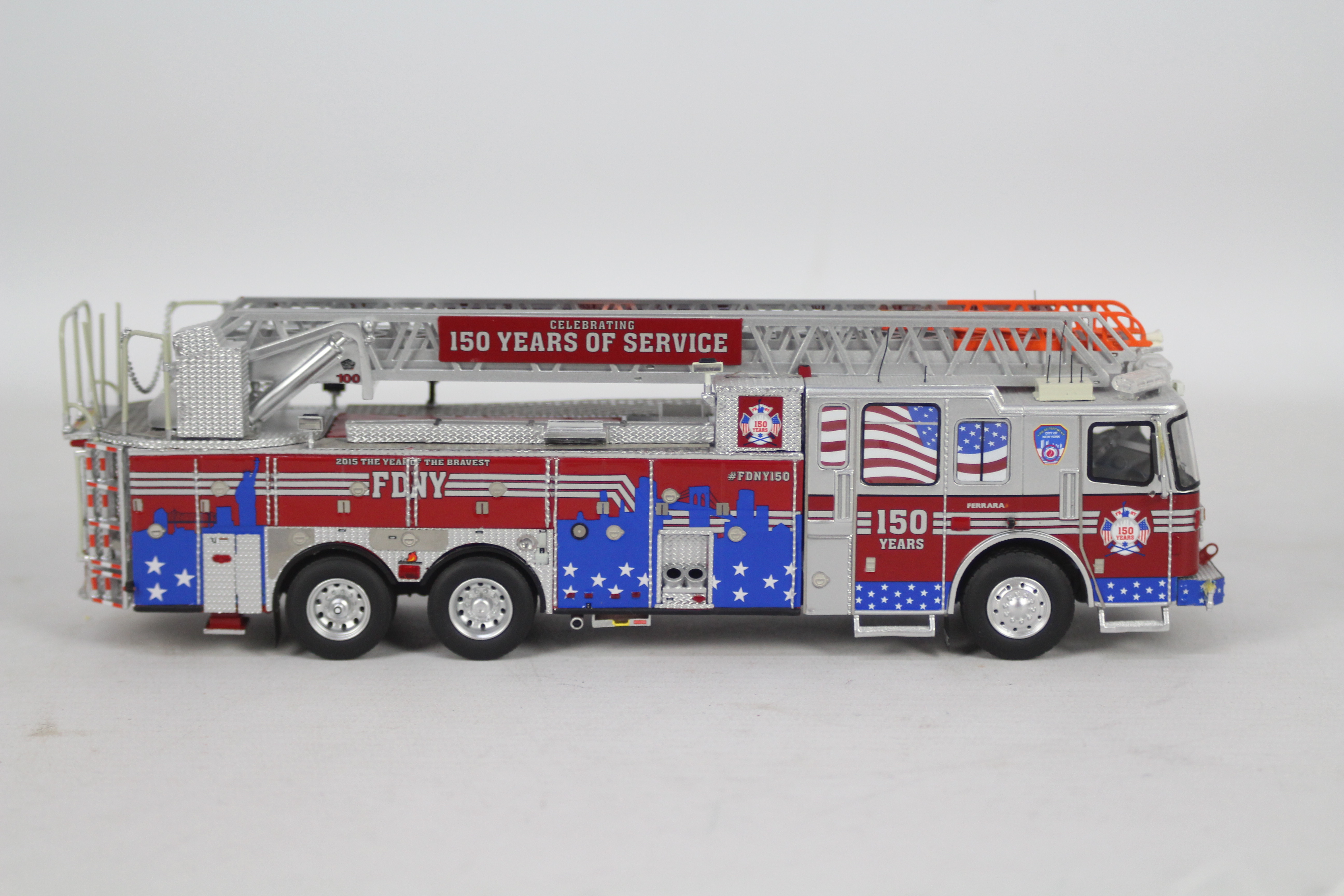 Fire Replicas - An unboxed limited editi - Image 5 of 5