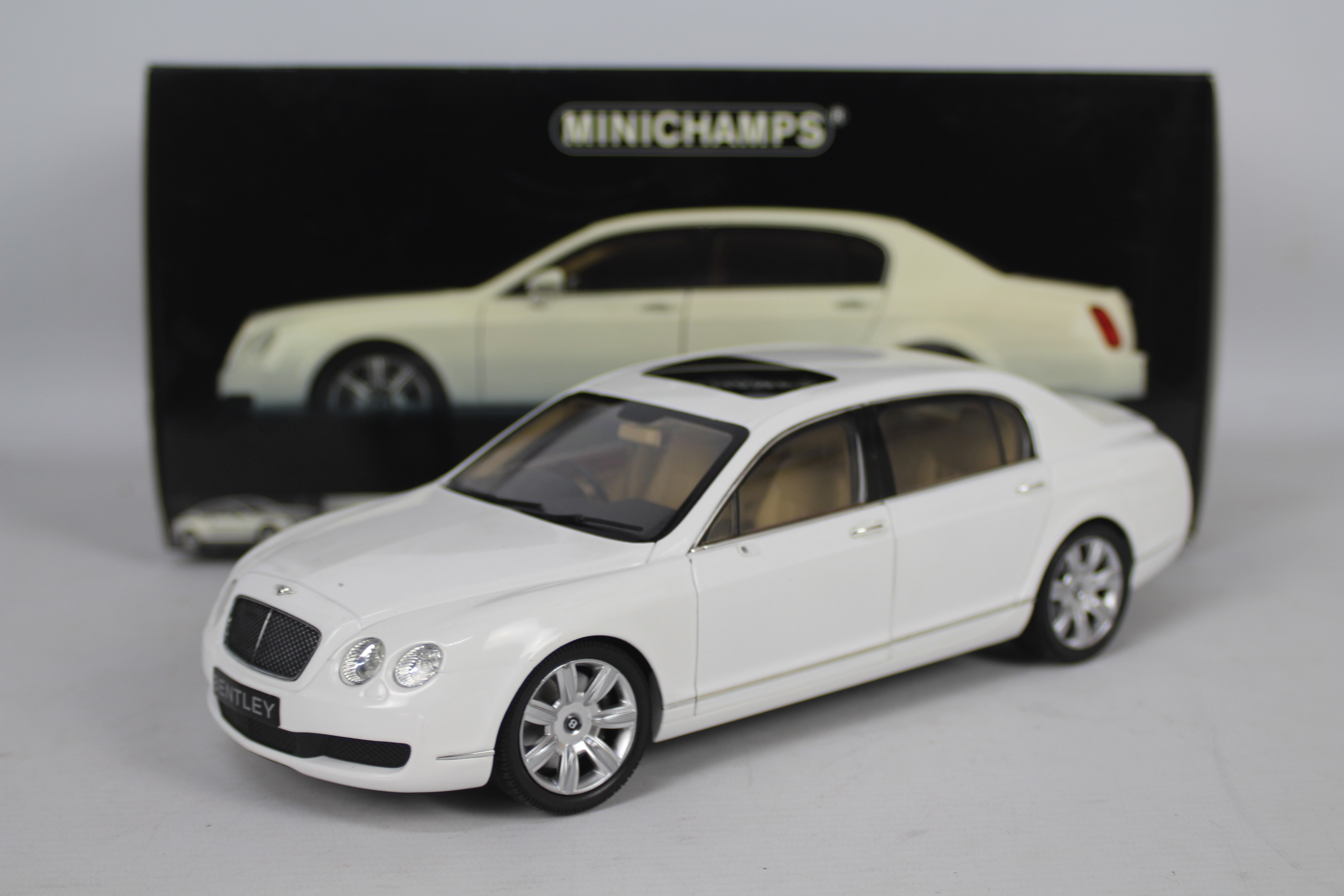 Minichamps - A boxed 1:18 scale Bentley - Image 2 of 6