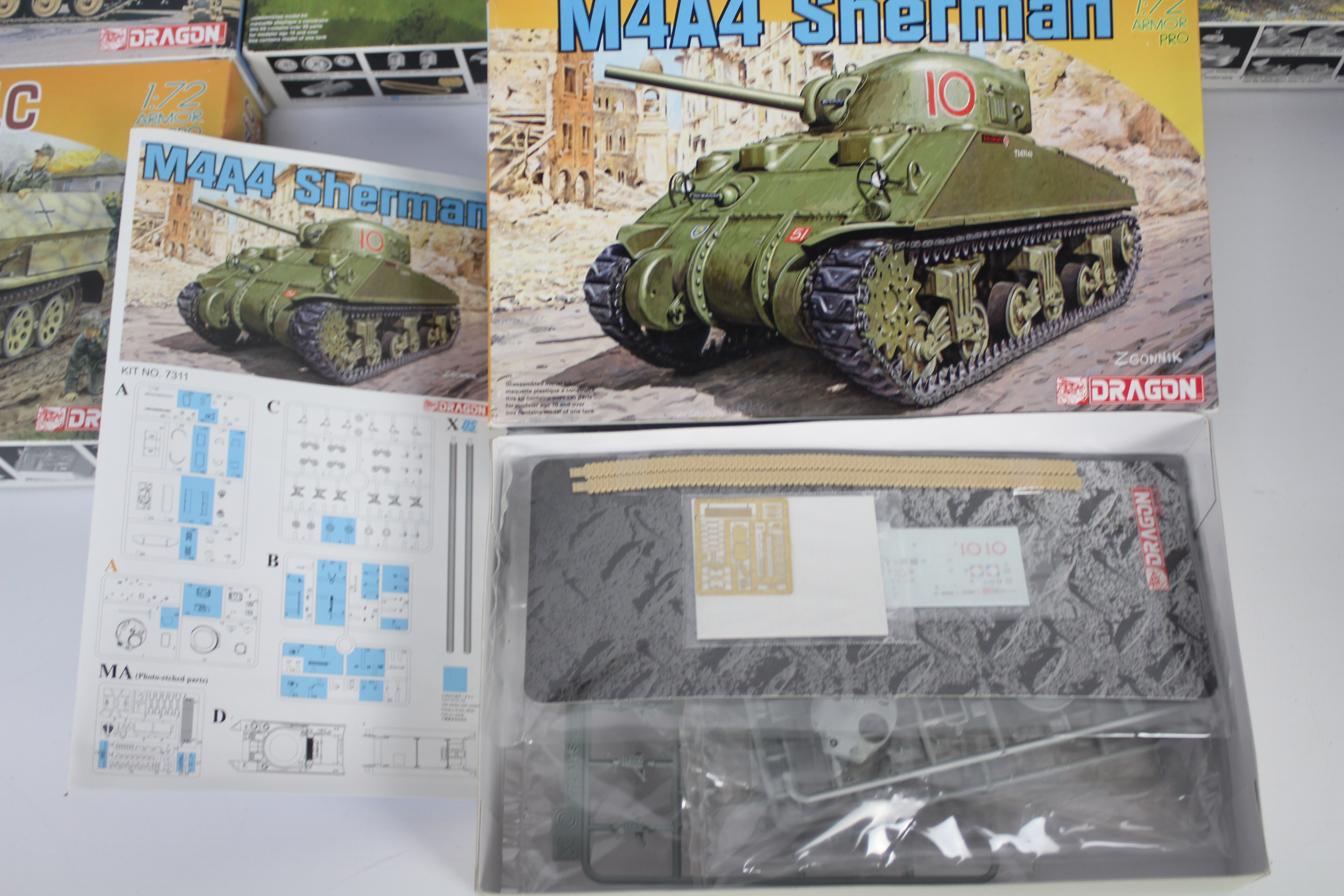 Dragon - Seven boxed 1:72 scale plastic military vehicle model kits by Dragon. - Image 2 of 2