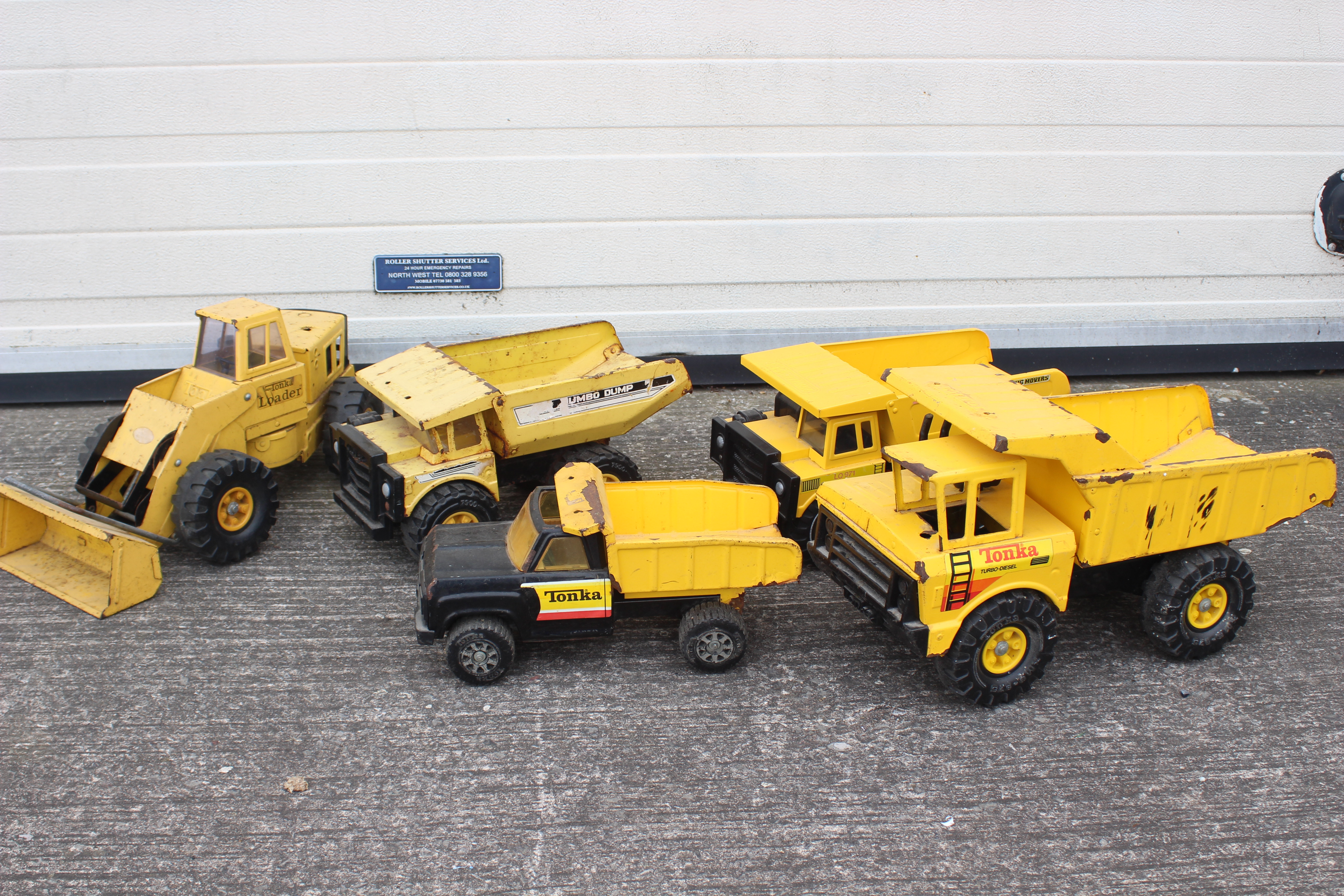 Tonka - Matchbox - Clover - 5 x large vintage Tonka construction vehicles including a Mighty Loader,