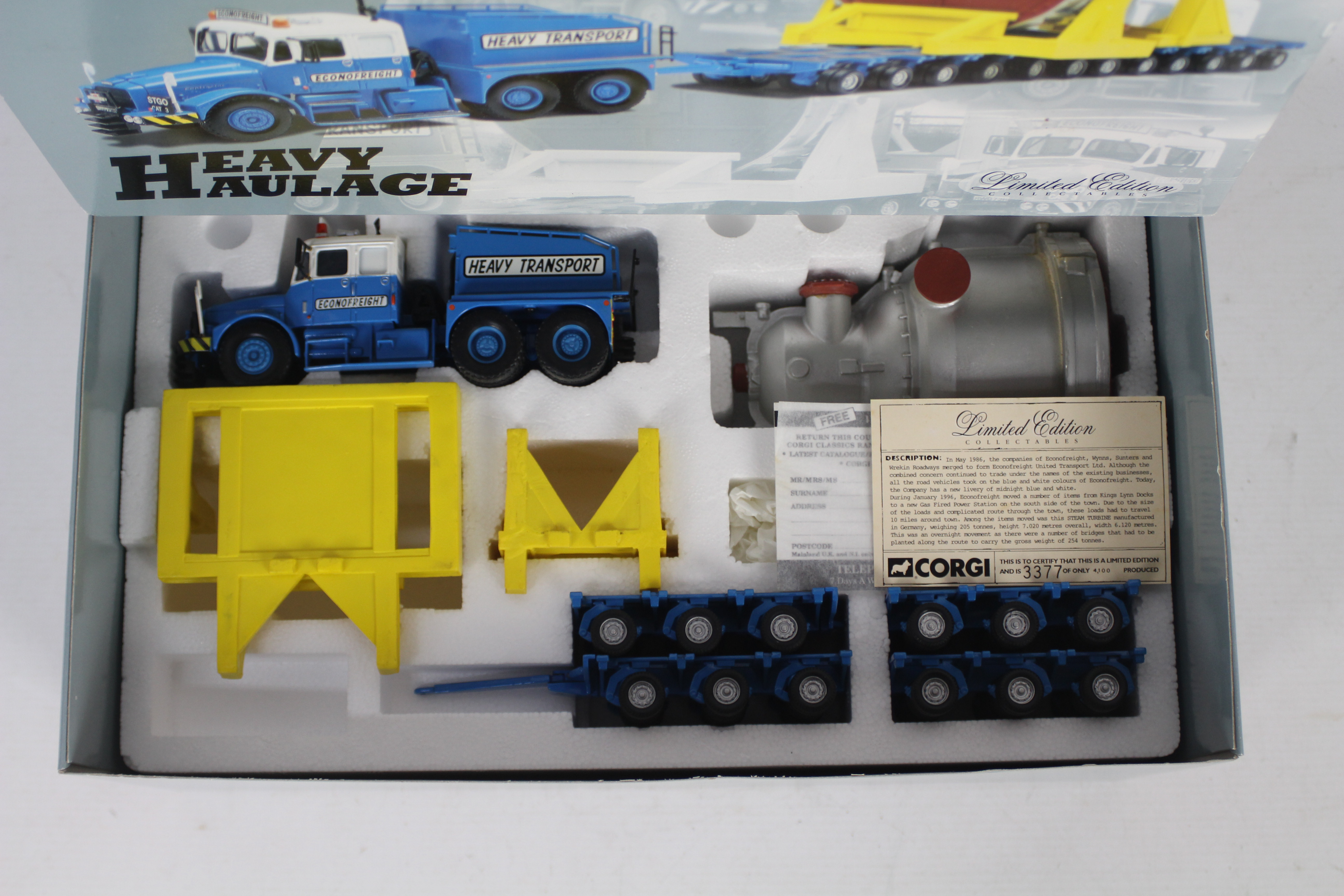 Corgi Heavy Haulage - A boxed Corgi Heavy Haulage Limited Edition #18001 Scammell Contractor with - Image 3 of 3