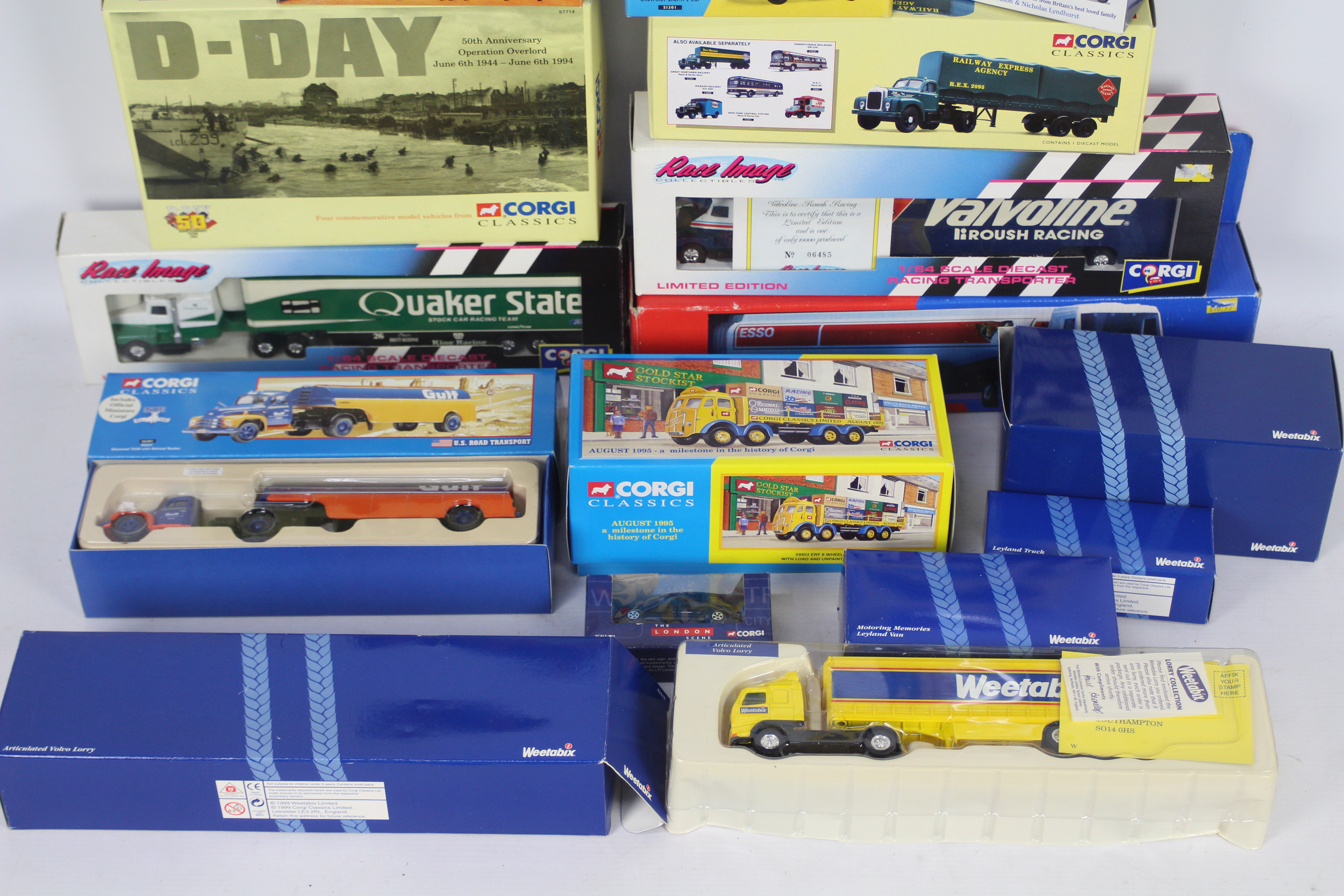 Corgi, Matchbox, Other - A collection of 15 boxed diecast vehicles in a variety of scales. - Image 3 of 3