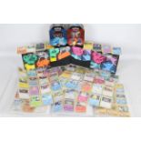 Pokemon - A collection of items including approx 140 x loose cards,