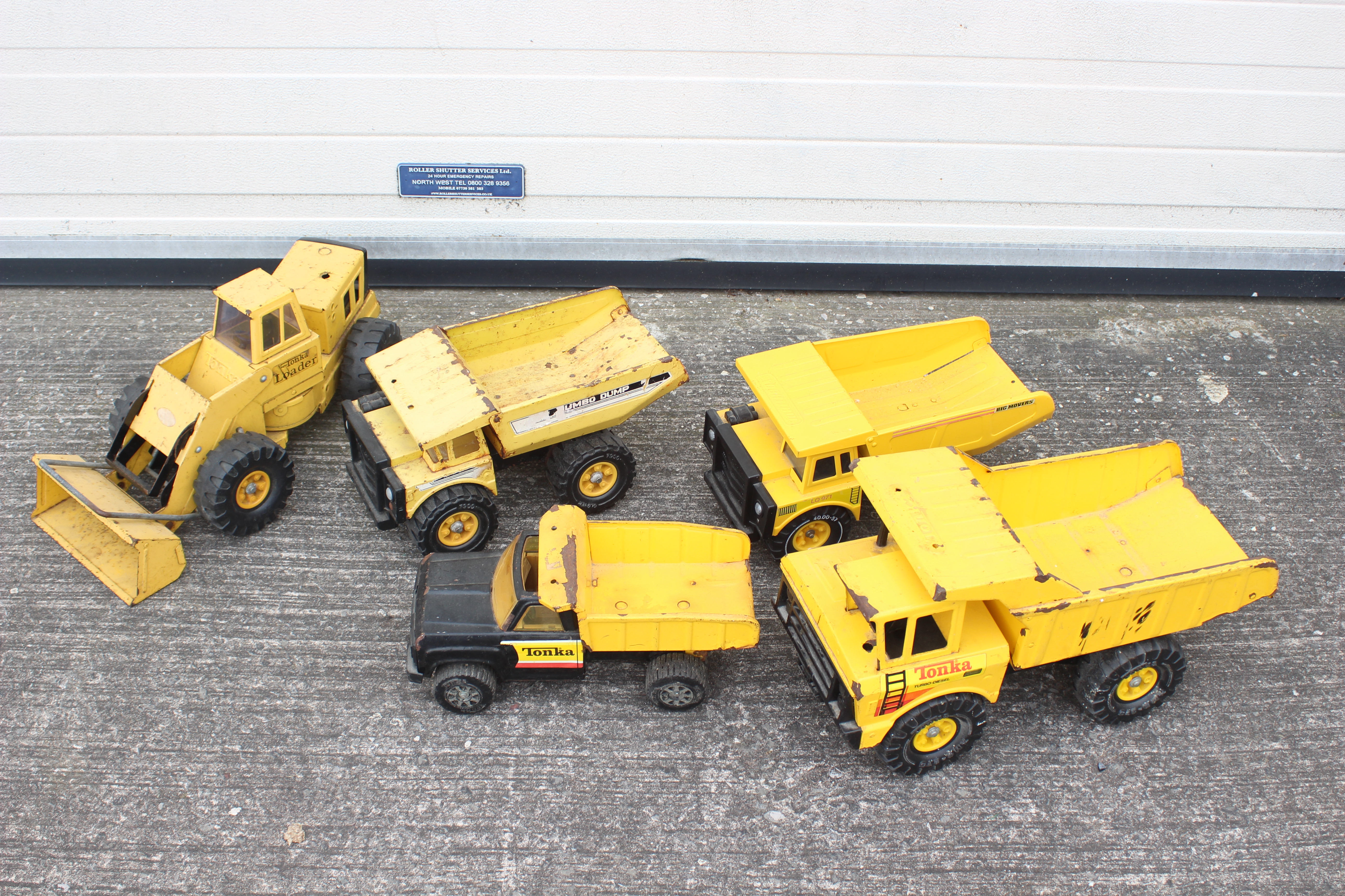 Tonka - Matchbox - Clover - 5 x large vintage Tonka construction vehicles including a Mighty Loader, - Image 4 of 4