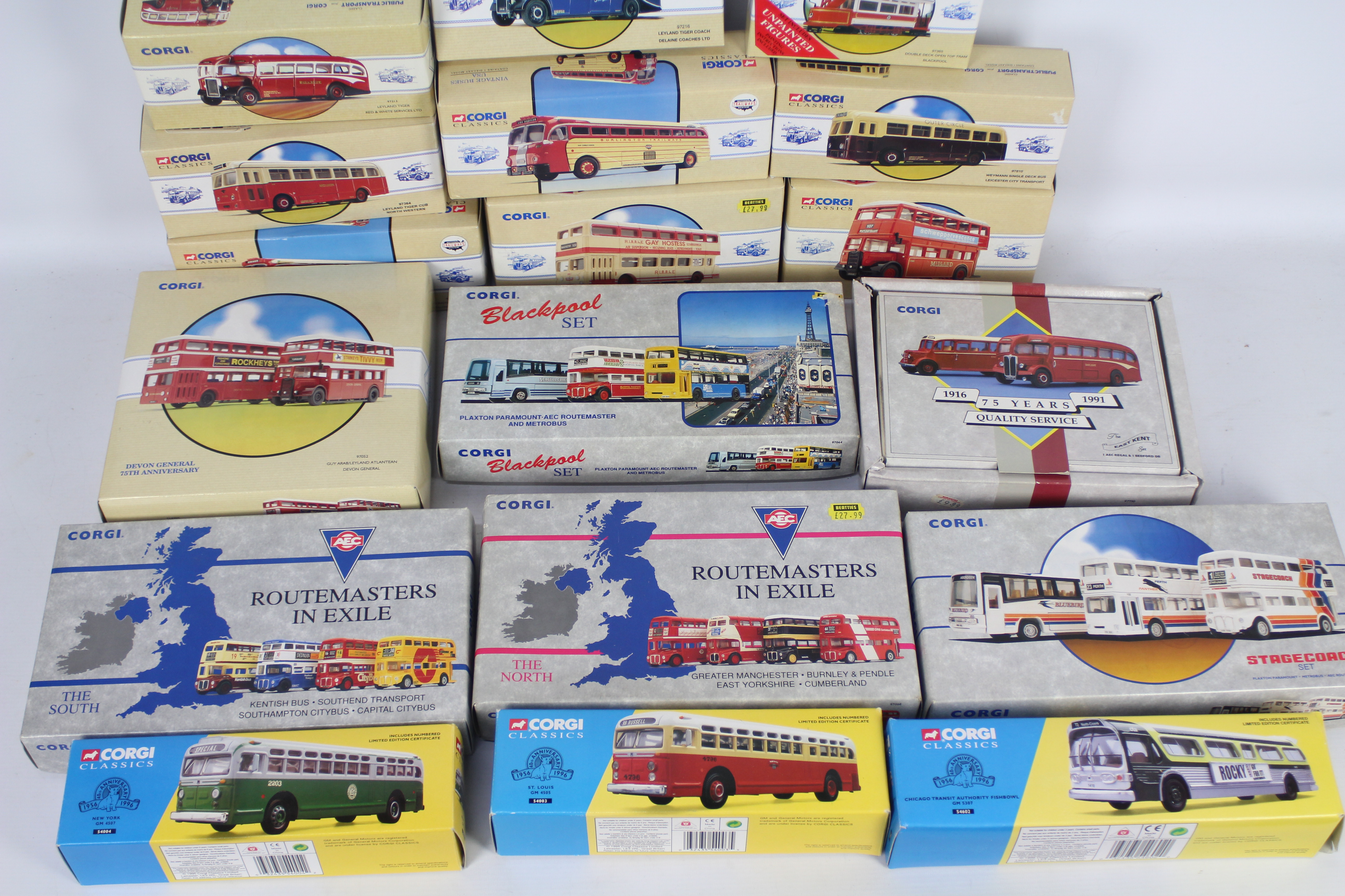 Corgi Classics - 19 boxed Corgi Classic diecast model buses. - Image 3 of 3