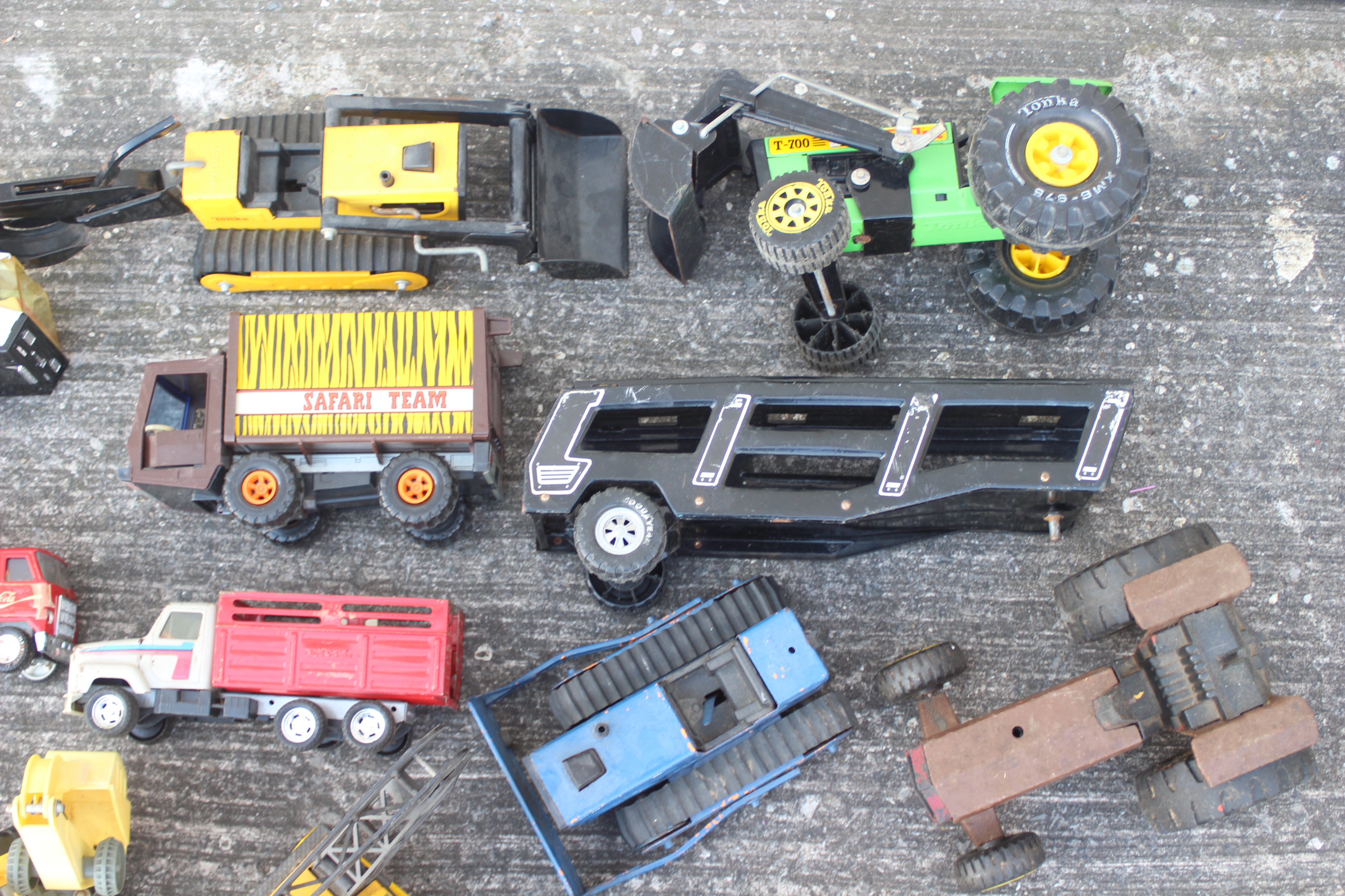 Tonka - Buddy L - 12 x vintage pressed steel trucks and tractors and two trailers. - Image 3 of 5