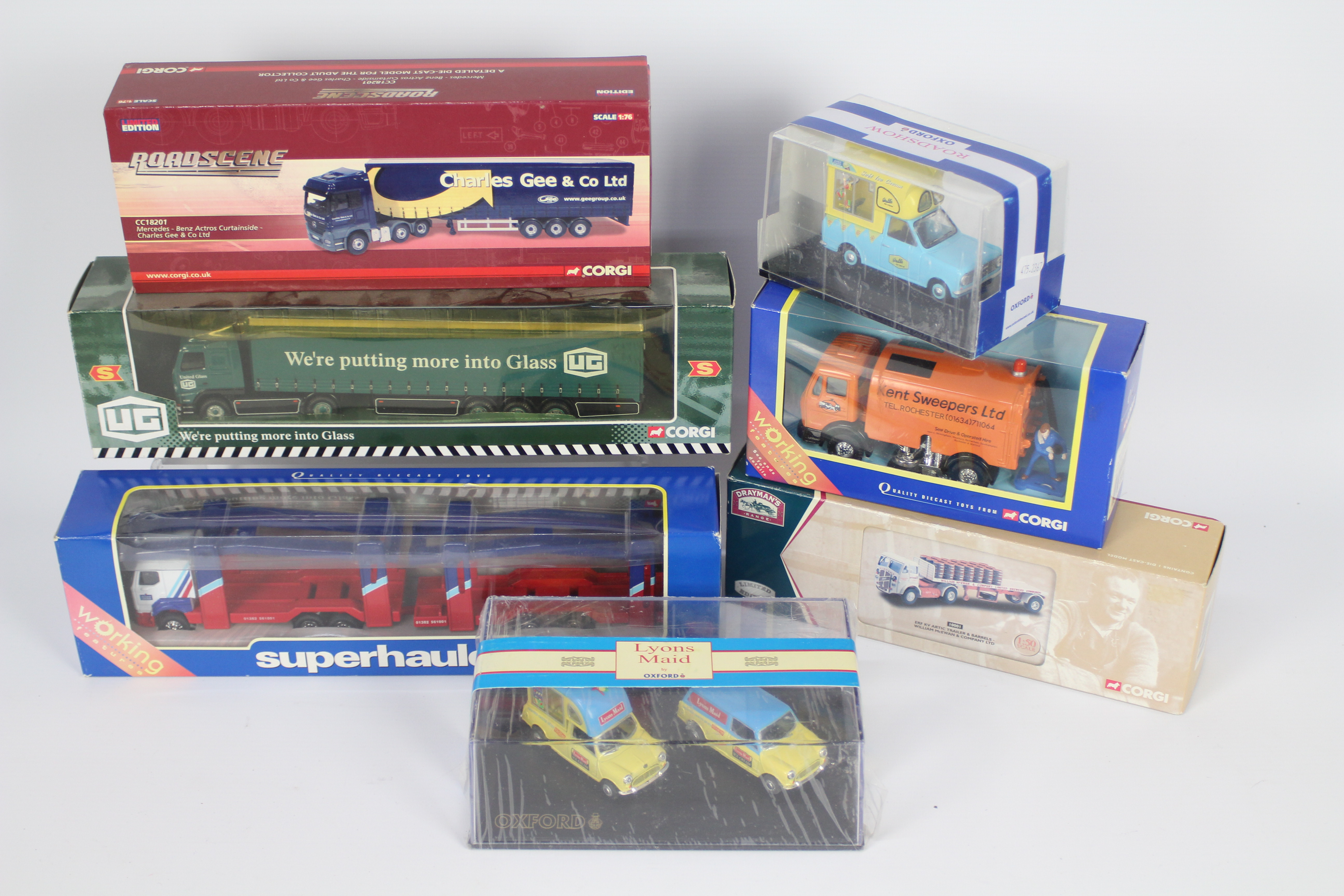 Corgi - Oxford - 7 x boxed models in various scales including a limited edition Mercedes Benz