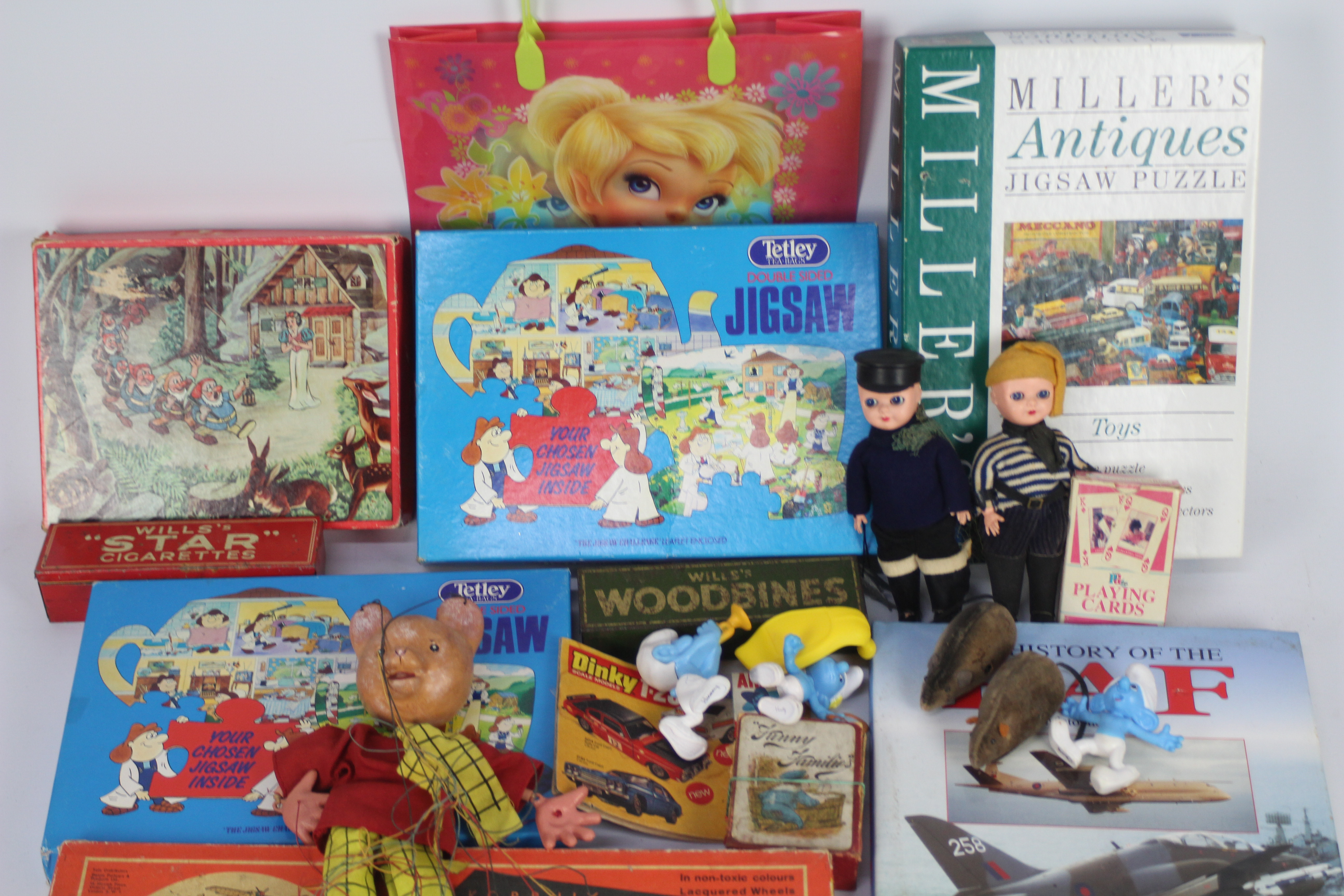 Pelham, Schuco, Others - A collection of vintage children's toys, games and puzzles. - Image 2 of 3