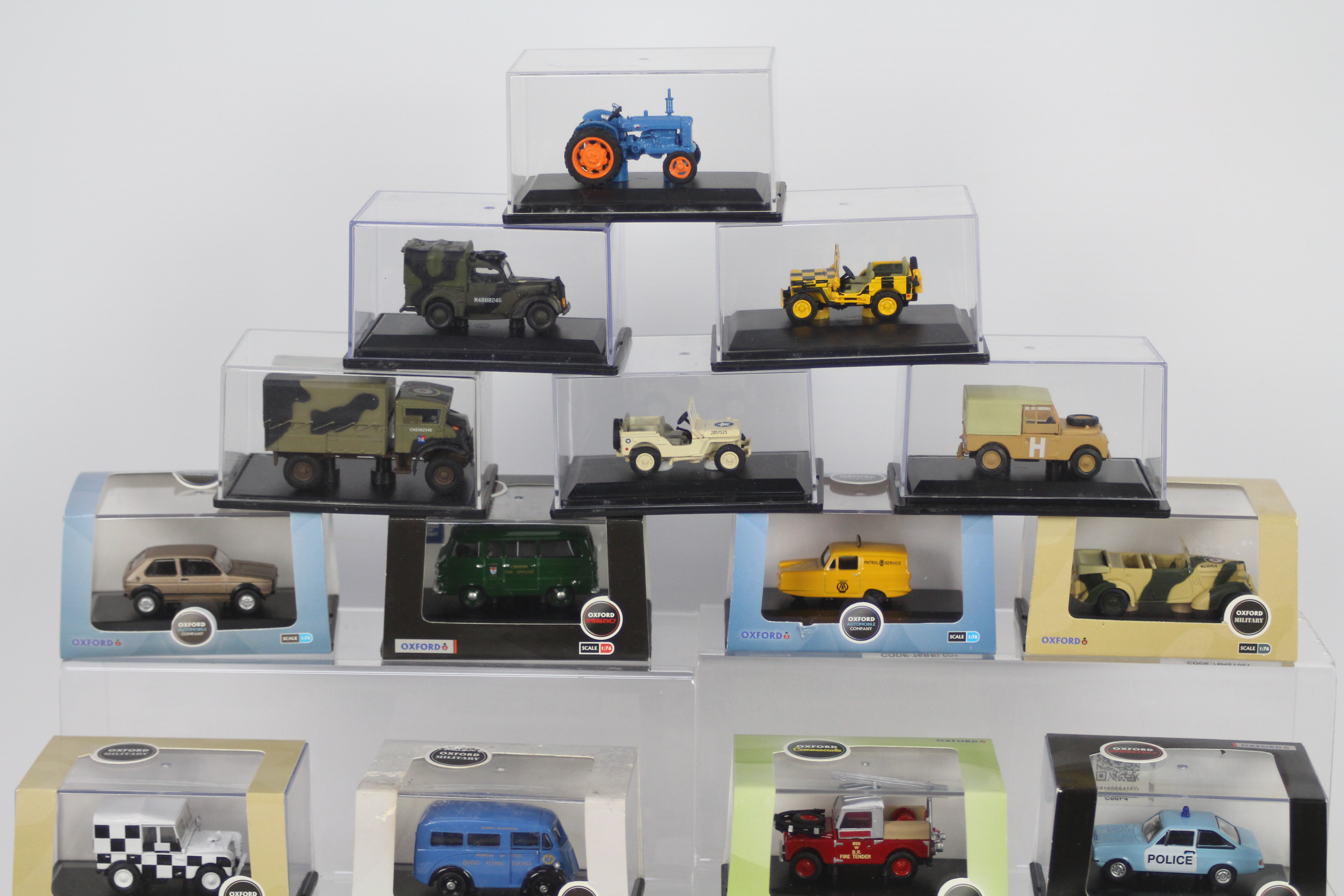 Oxford Diecast - a collection of 24 1:76 scale Oxford vehicles to include Oxford Military, - Image 2 of 4