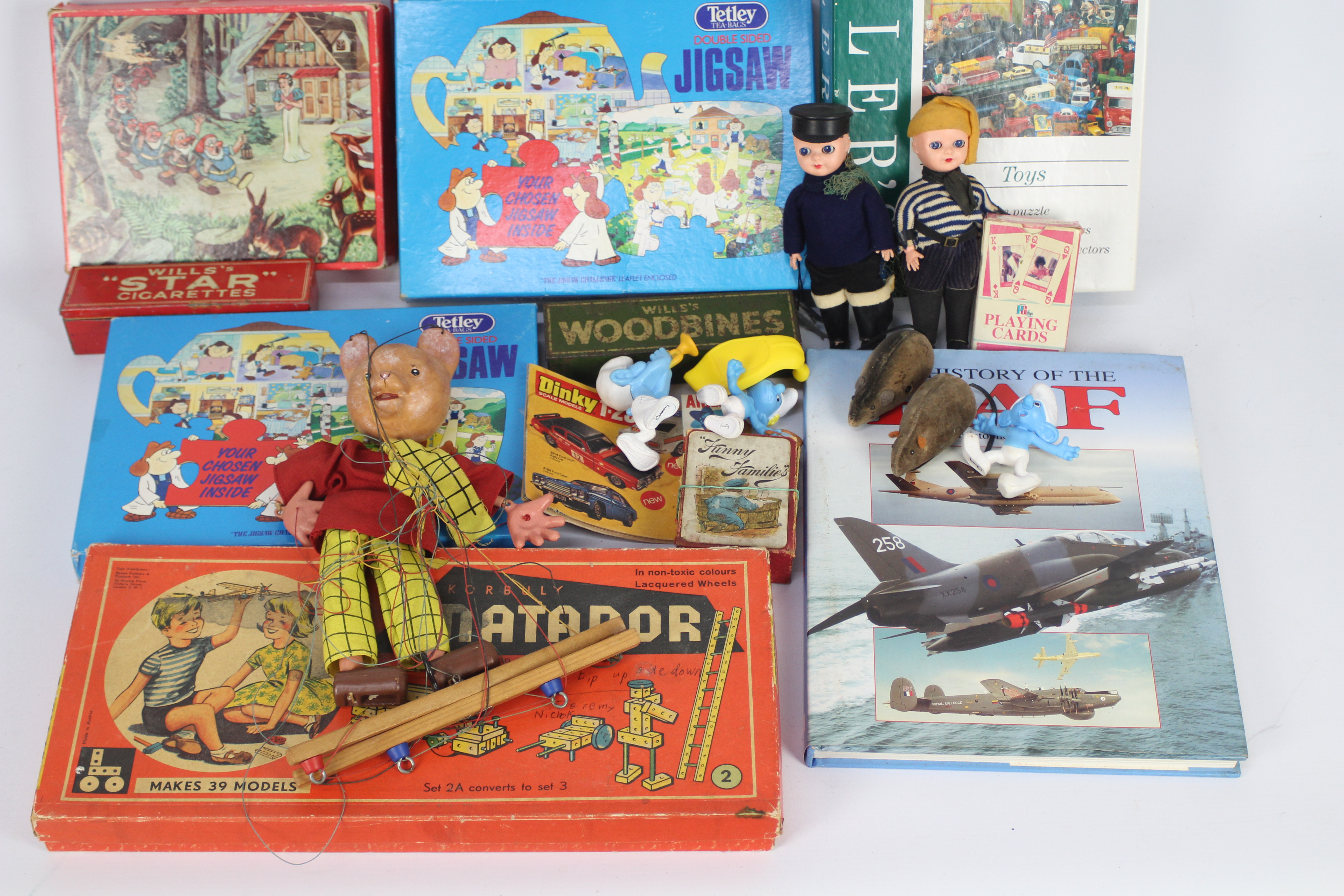 Pelham, Schuco, Others - A collection of vintage children's toys, games and puzzles. - Image 3 of 3