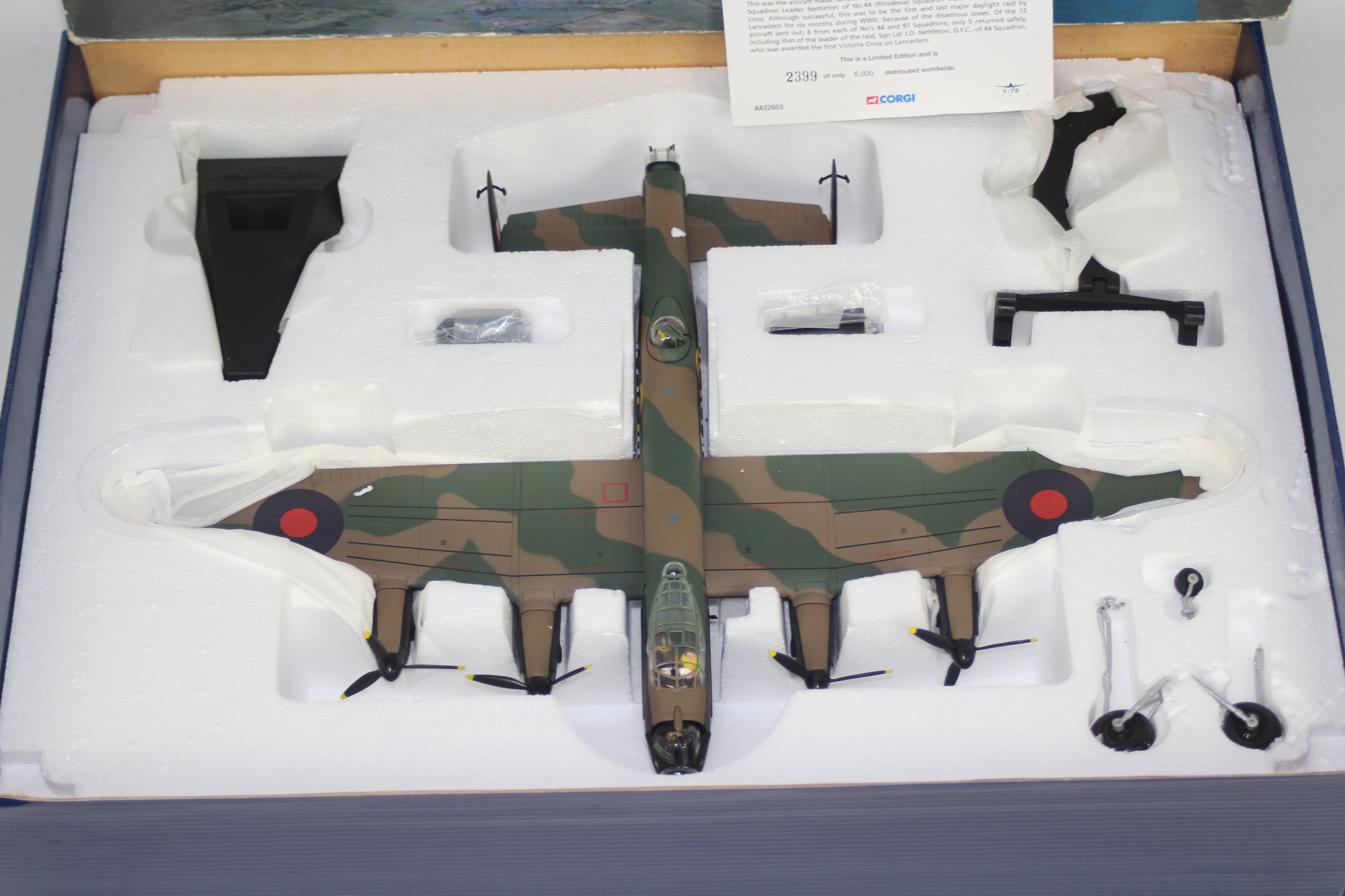 Corgi Aviation Archive - A boxed limited edition 1:72 scale AA32603 AVRO Lancaster R5508/KM-8 No. - Image 2 of 4